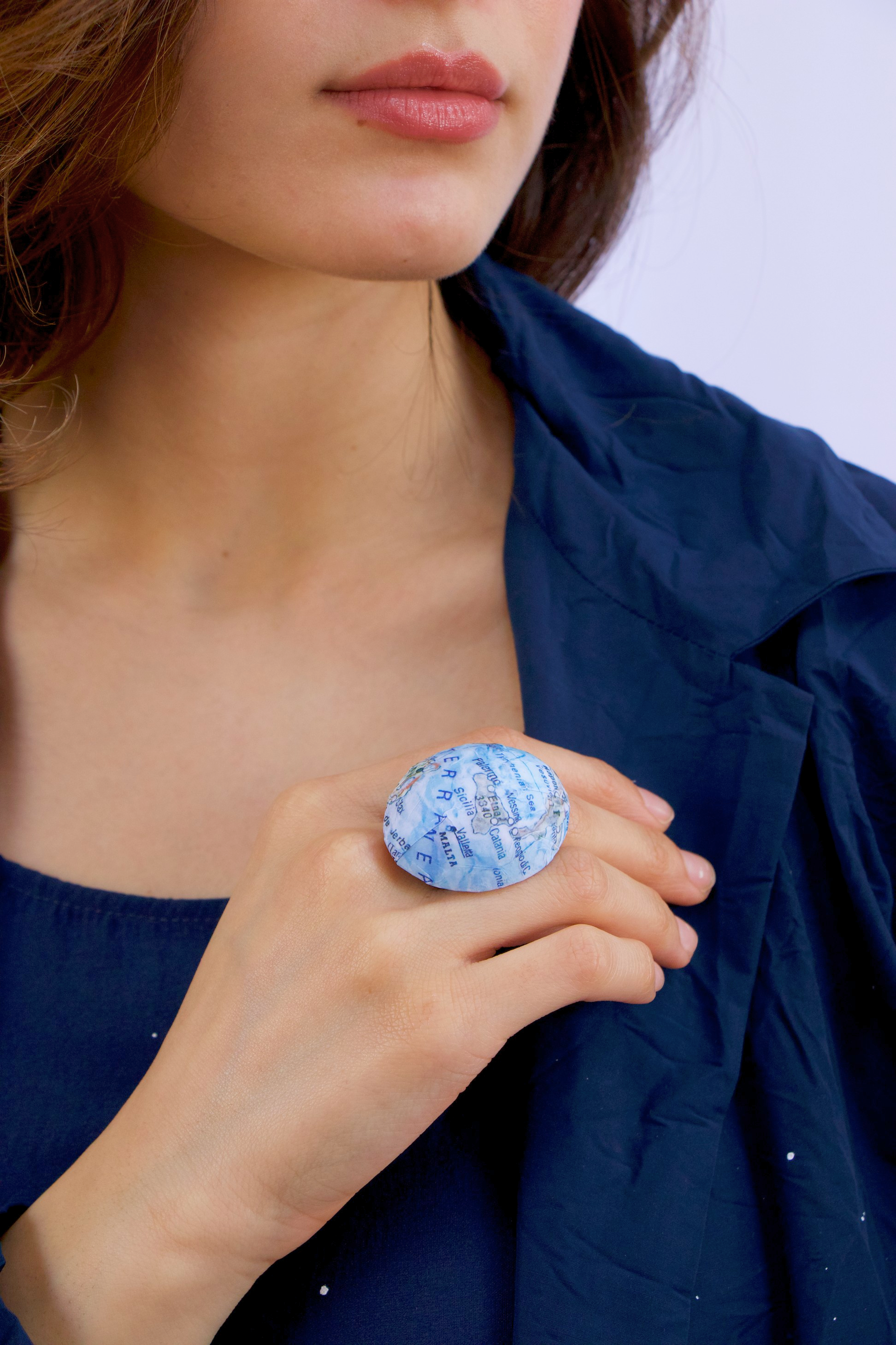 The globe ring 1.png