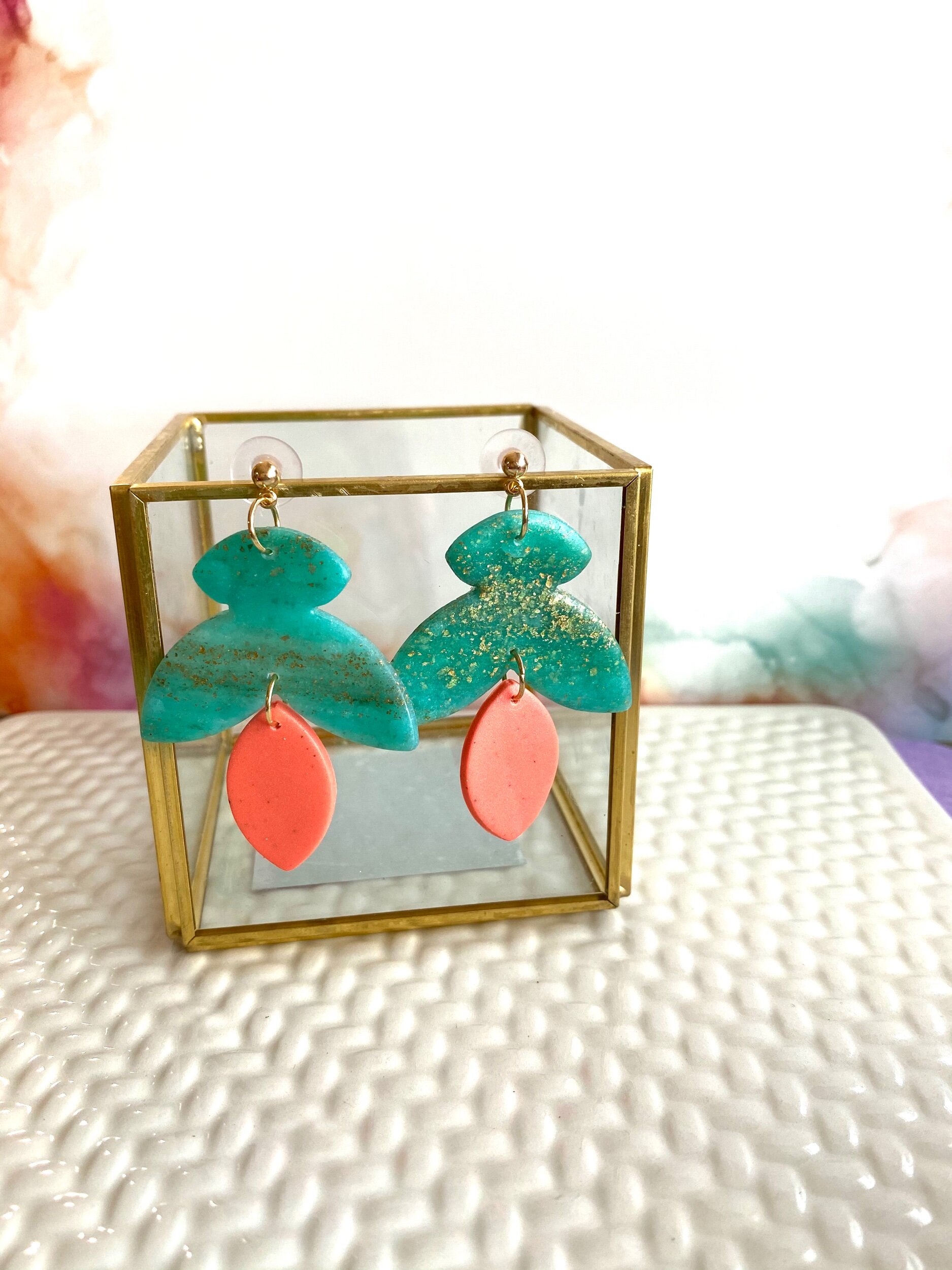 CDF9E004-9BF5-4B40-931C-C29A2DD1F312