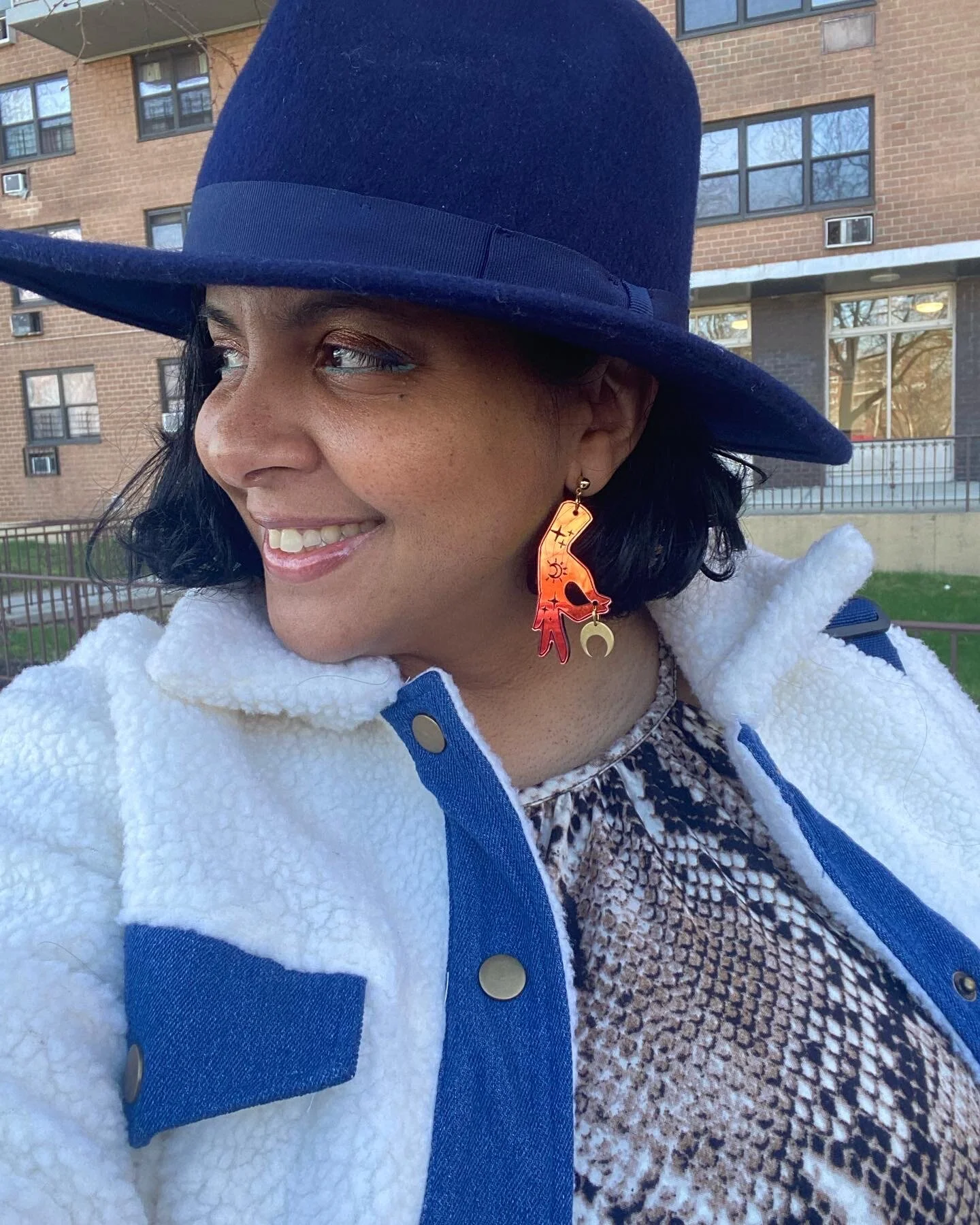 17F9FAA9-F069-4B39-B27C-5C28984AFA19