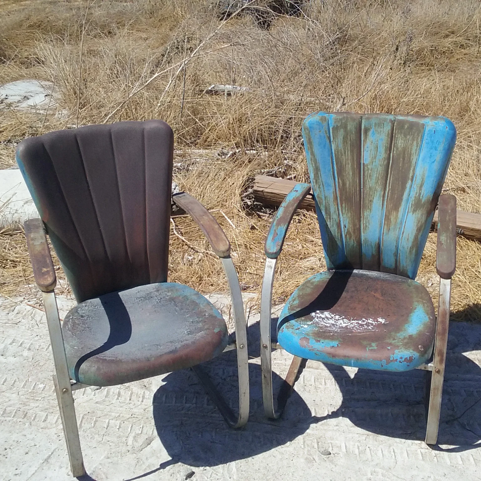 20160921_chairs before.jpg