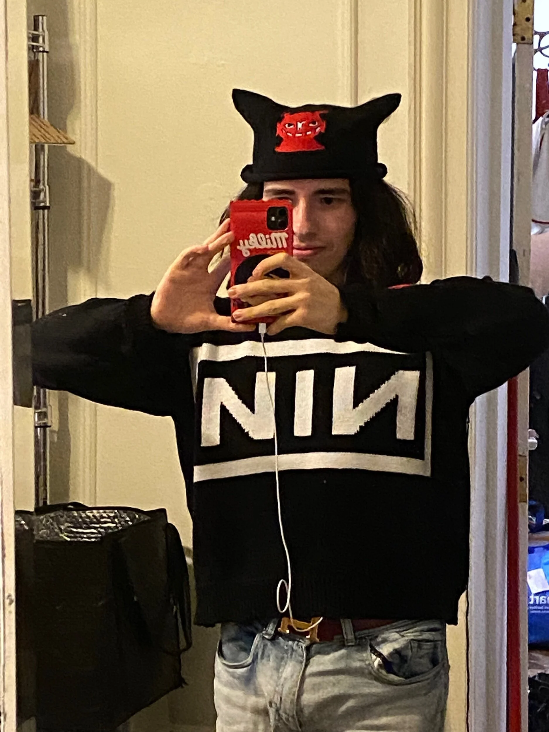 6498F9F6-4088-4A1A-B45F-819BBF577365