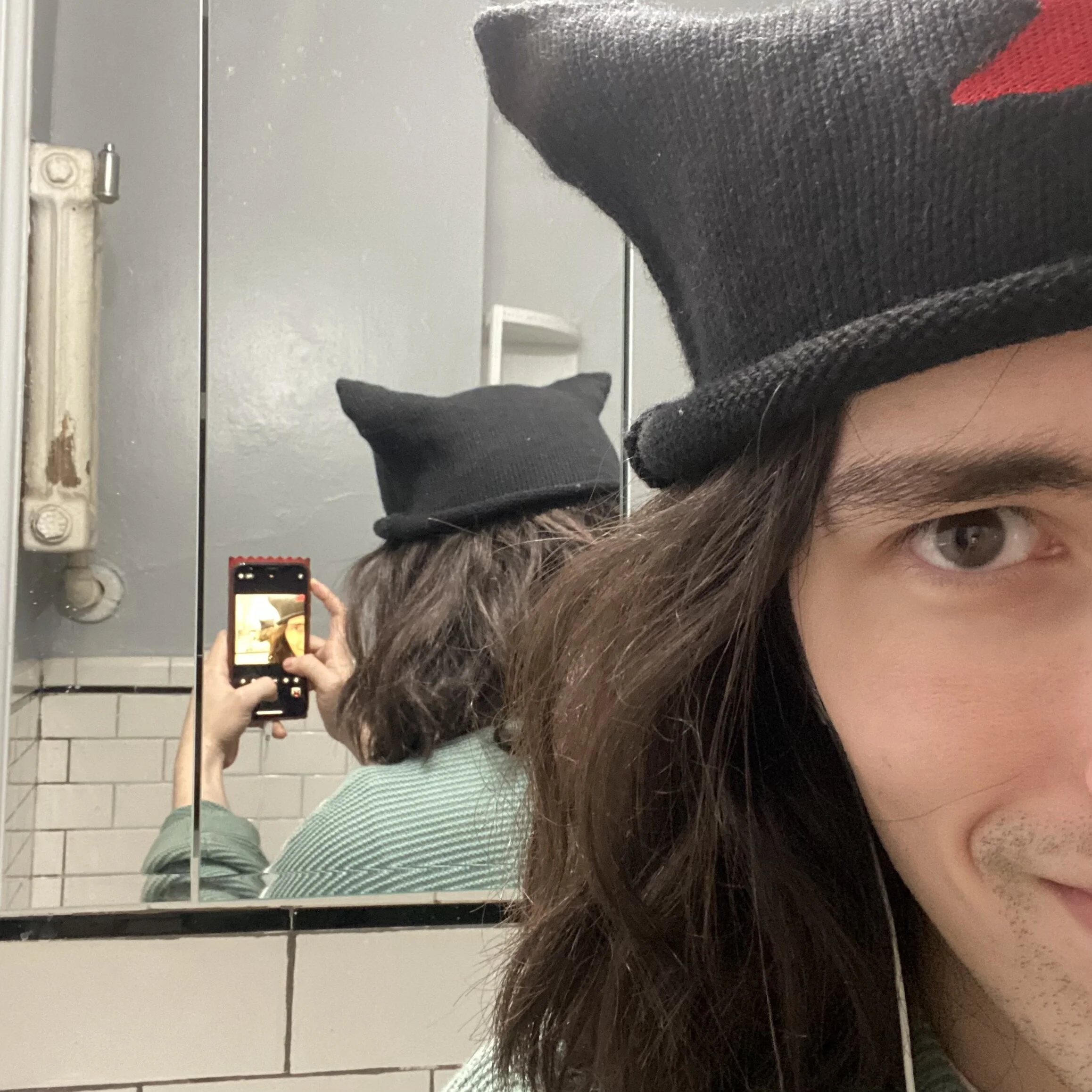 B9D46D7A-453E-424C-85FA-5C4E9384CB8B