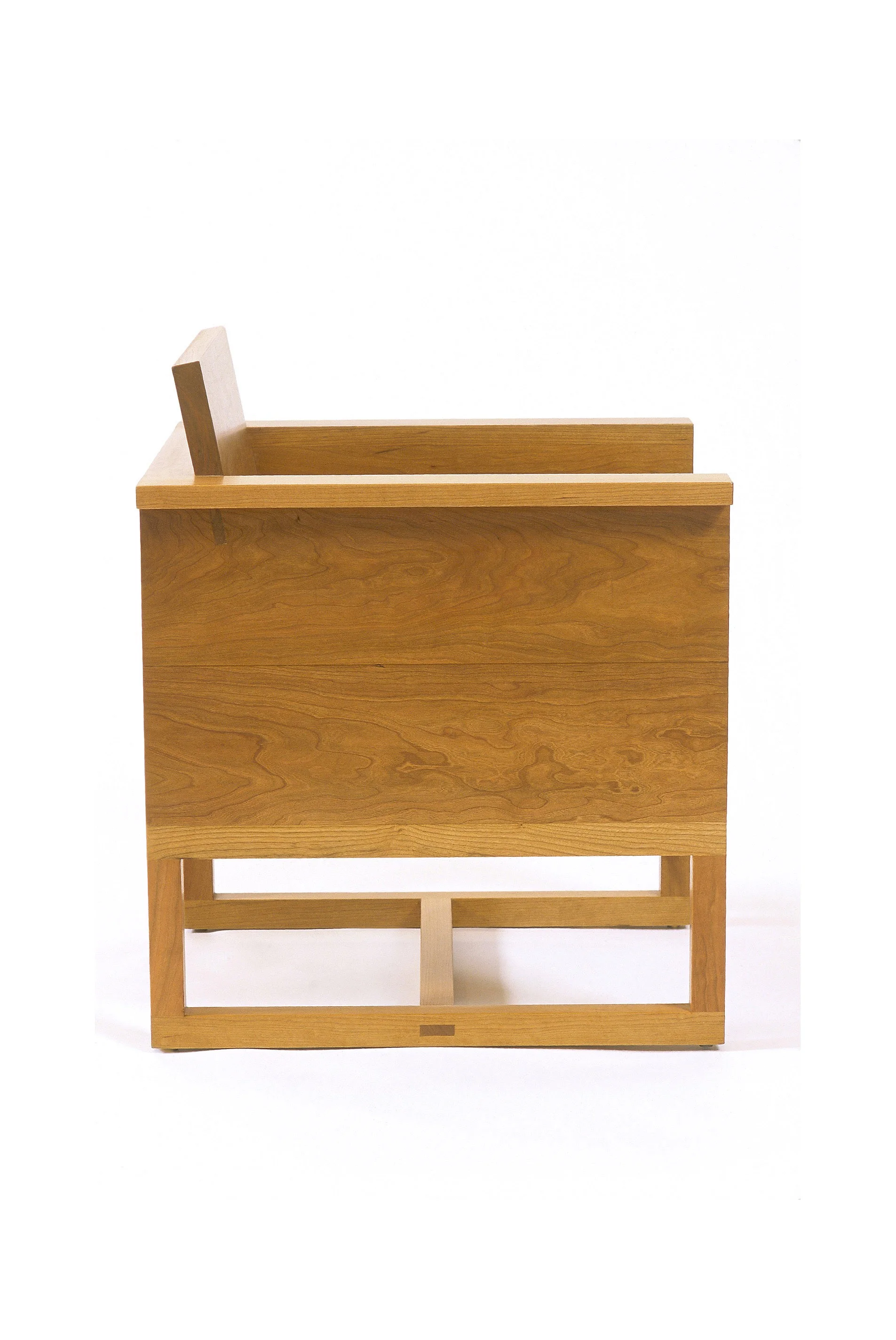 ministers_chair_front.jpg