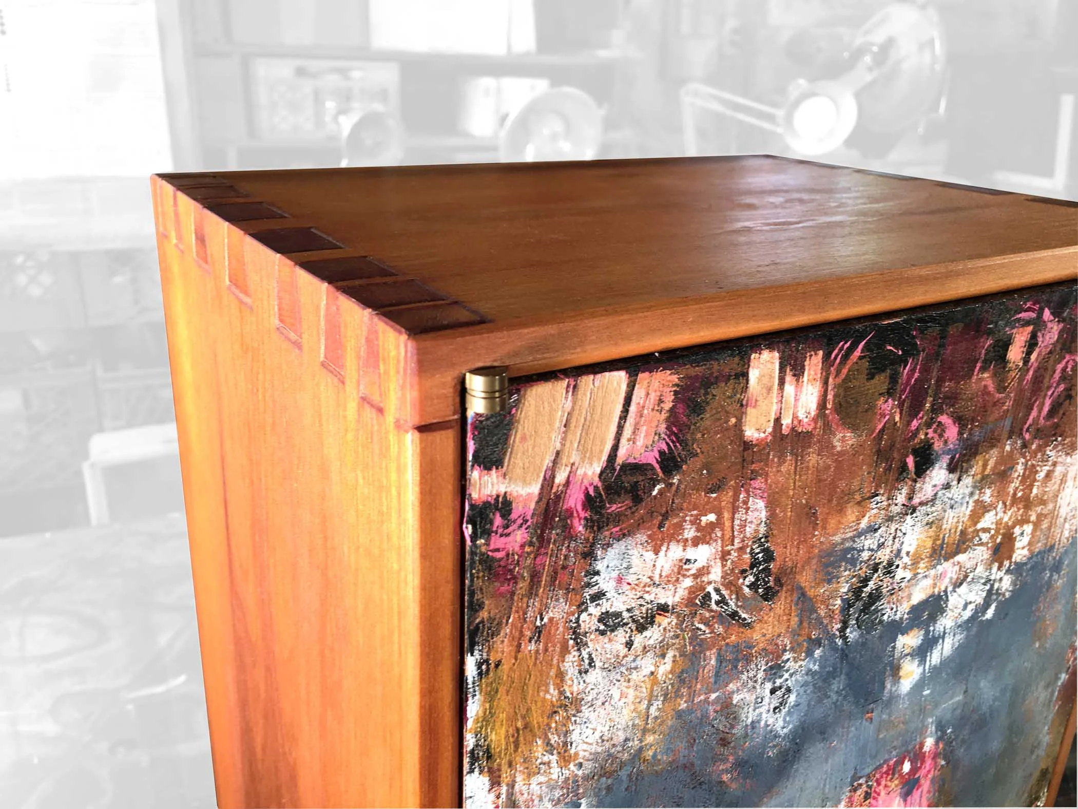 cabinet_dovetail_03.jpg