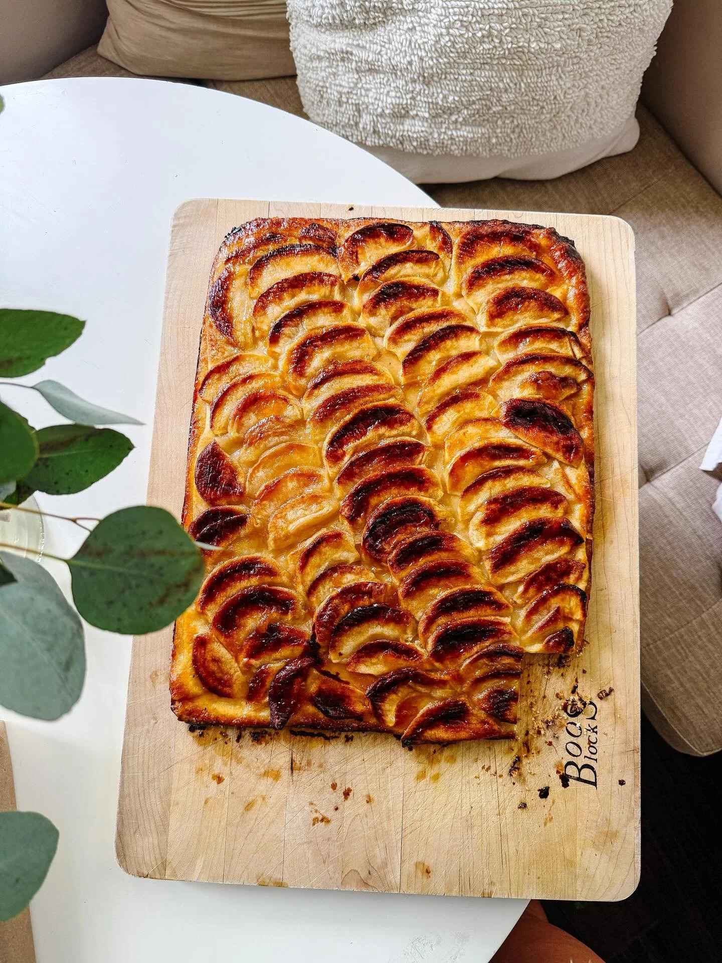 A fun weekend of baking, entertaining, and embracing the change in season🍁
.
.
Berkshire Hathaway HomeServices California Properties, Lic No.: 02055879
