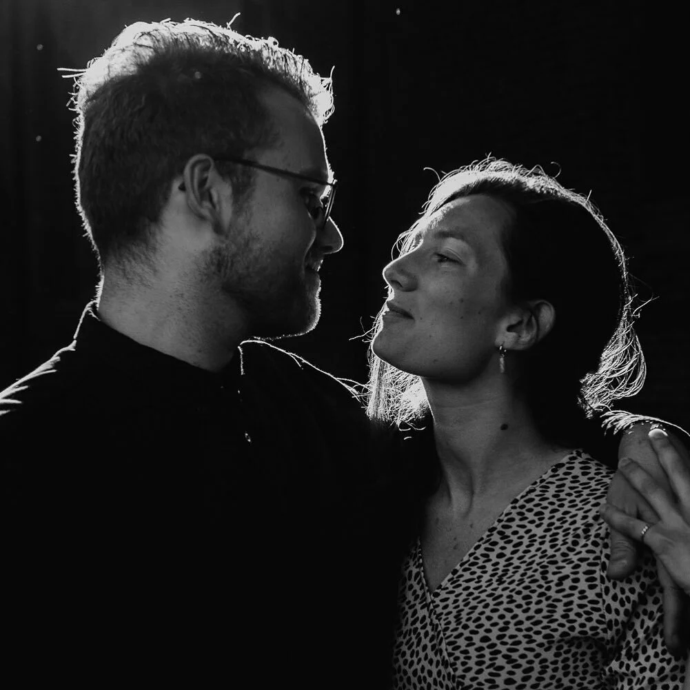 // Dang guys, its been a while! As we speak I&rsquo;m getting ready for two weddings in a row spread out over the country and I&rsquo;m so excited. It&rsquo;s been busy, shooting weddings and couples in the city like these two, but I&rsquo;m so happy