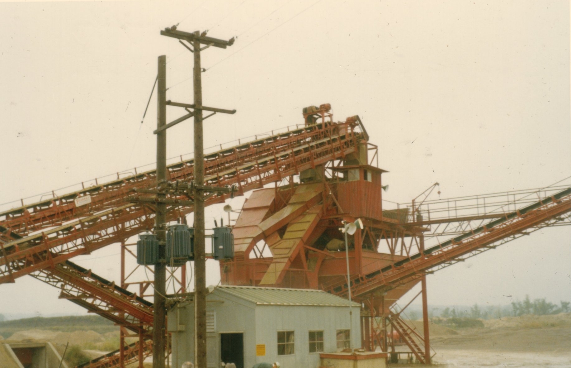 05-Bvl Crushing plant.jpg