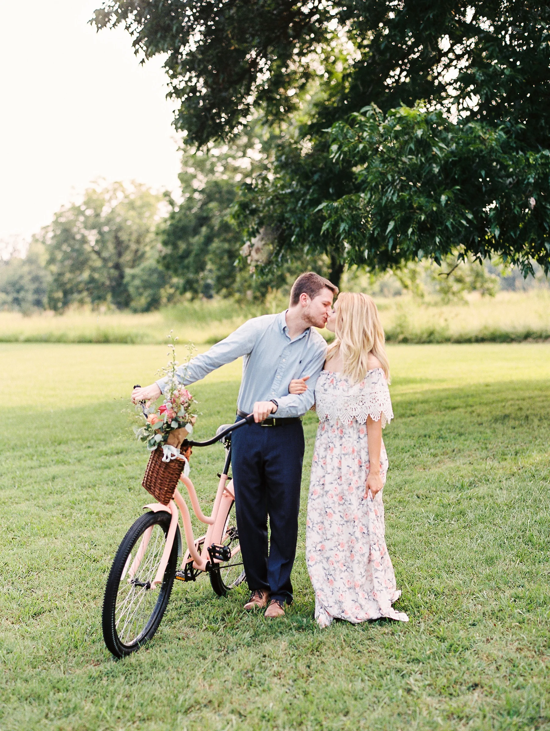 Peach-Orchard-Engagement-Session-Arkansas_0025.jpg