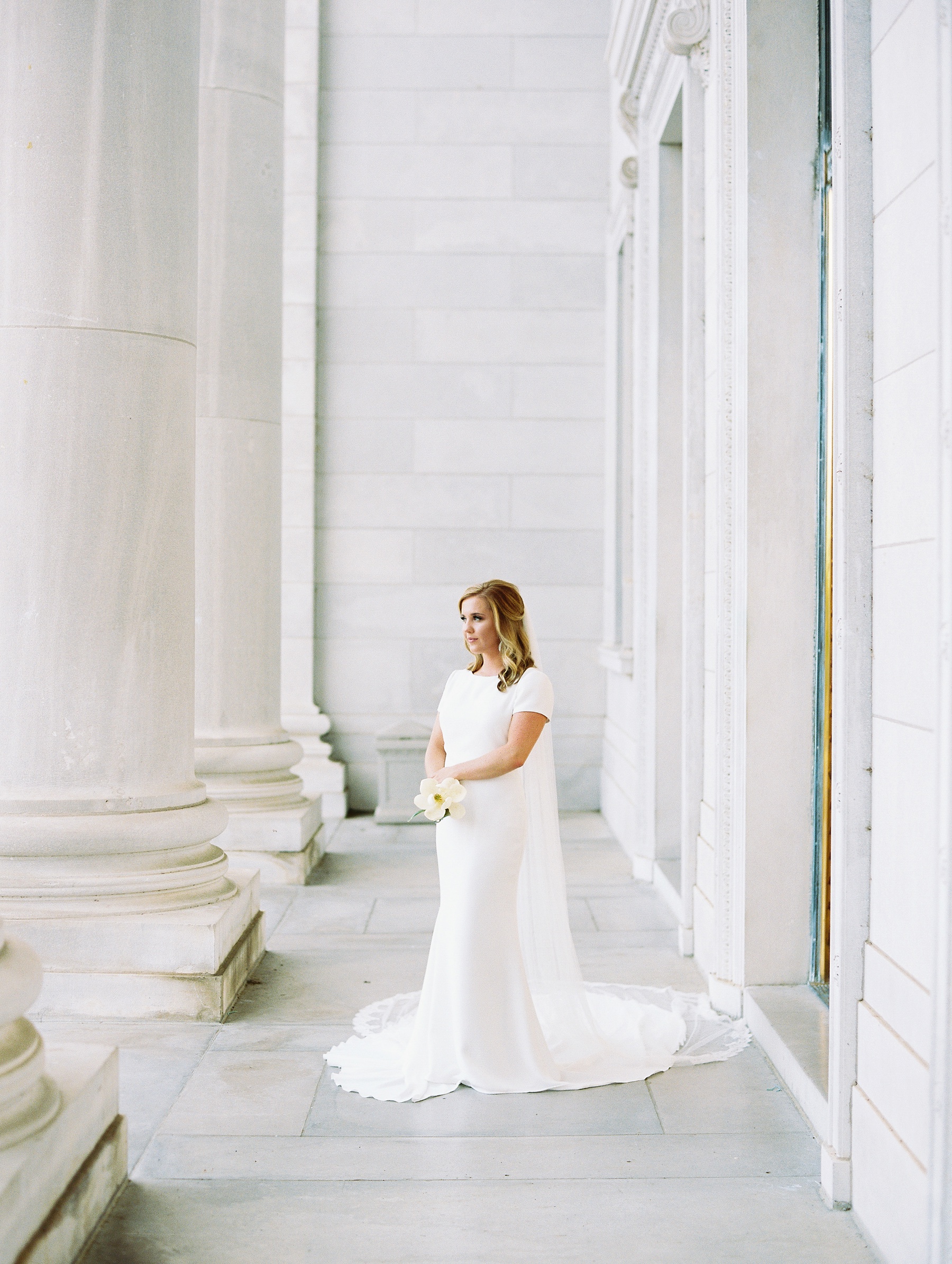 Arkansas Capitol Building Bridals Wedding Photographer_0108.jpg