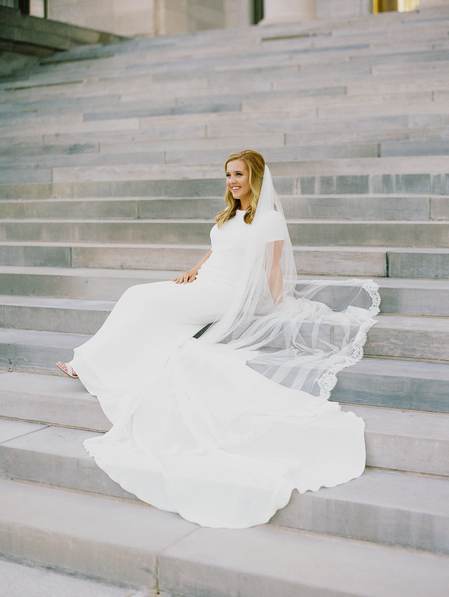 Arkansas Capitol Building Bridals Wedding Photographer_0112.jpg