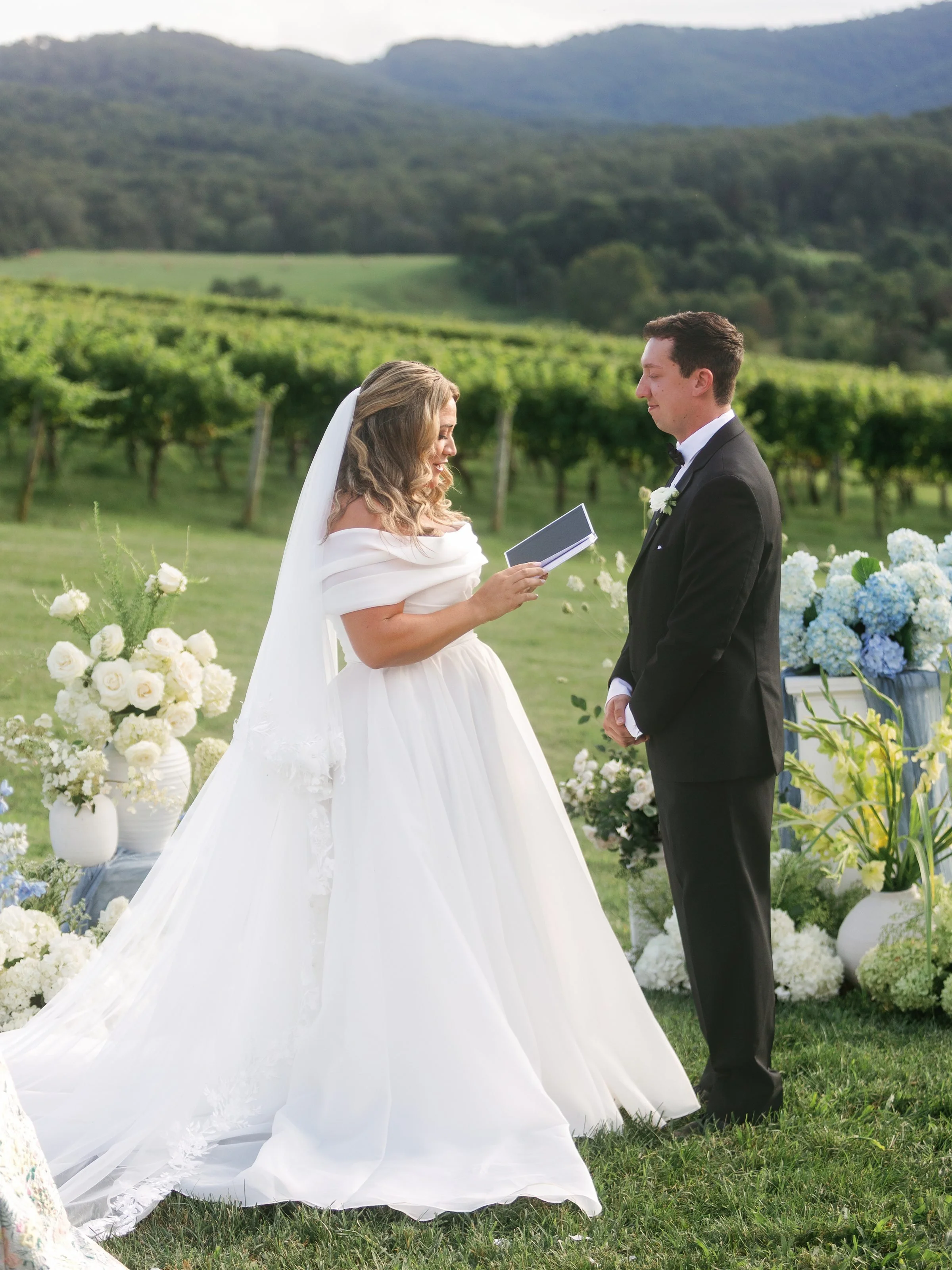 Kaitlyn and Cameron Pippin Hill064.jpg