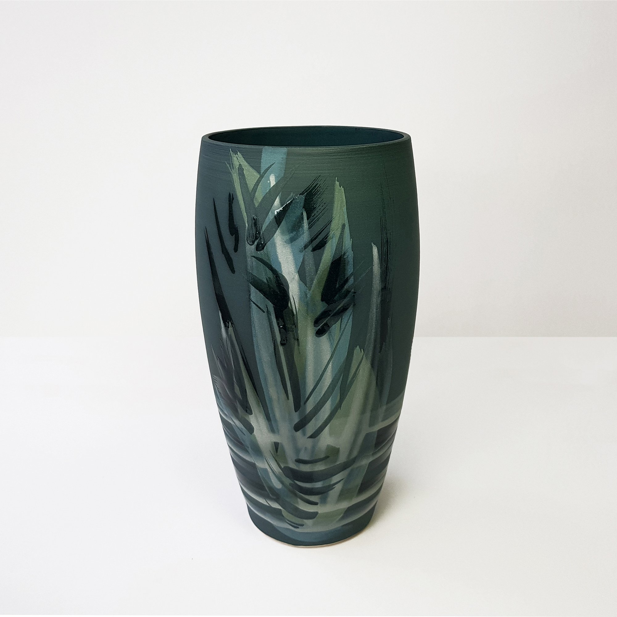 27b-curved-vase-rowena-gilbert.jpg