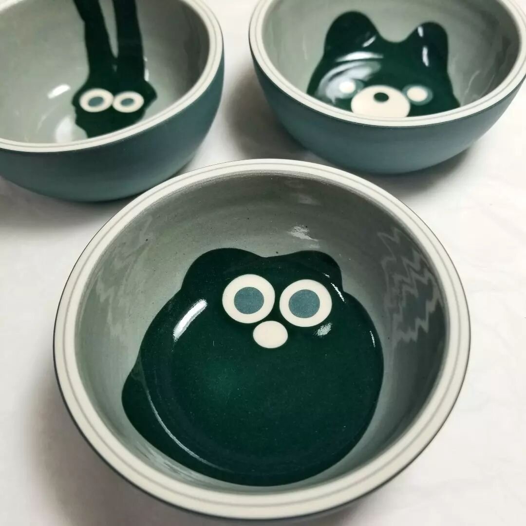 As previously mentioned, I've been making tiny ceramic chiisana bowls for our open studios show this week. Here's some fun &quot;Crazy Creatures&quot; 😁💚🐸🐻🐱🐺💚🙃 xx

I do hope you all can come visit:
This Fri 8th, Sat 9th, Sun 10th December 11a