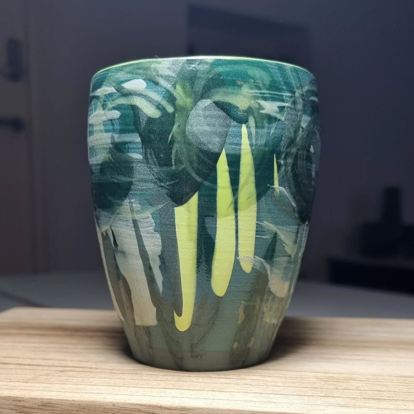 A quick peek at a piece of my latest ceramics collection &quot;Park Life 2025&quot; 🌳💚🌳 On show in the Winter Exhibition at Cameron Contemporary Art's new gallery space in Queen&rsquo;s Mews Hove. 

Open til 8pm tonight Friday 12th December and co