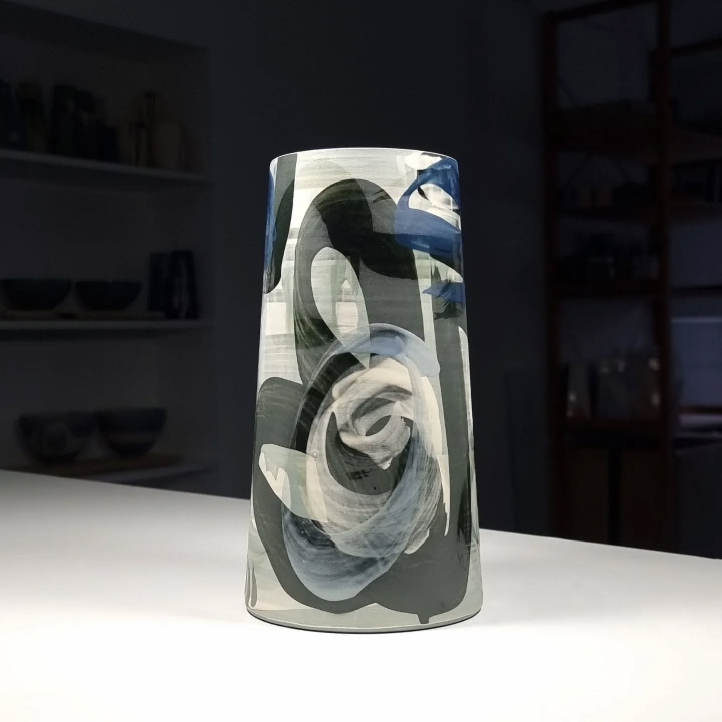 I'm so unsure about my new collection. I'm showing you this because this, to me 🤩 feels perfect 👌 like exactly how I feel in my best days and exactly how I wanted my new collection to feel like. I wanted the whole collection to have this level of b