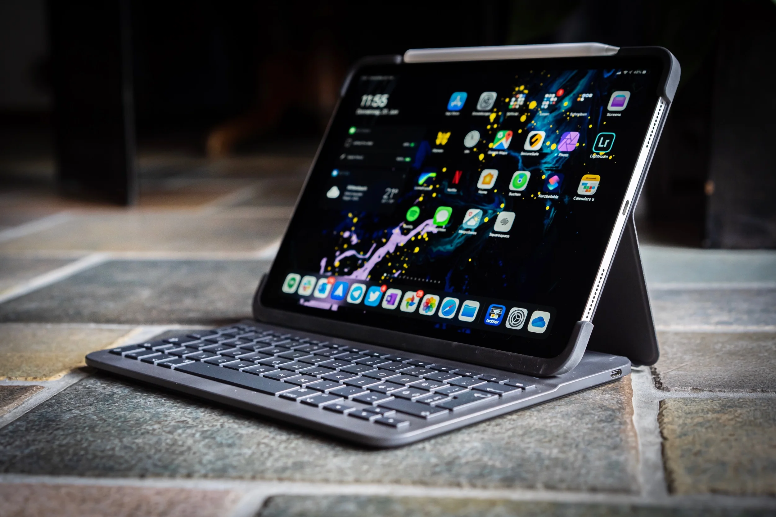 Review: The New Logitech Slim Folio Pro — zeiPAD