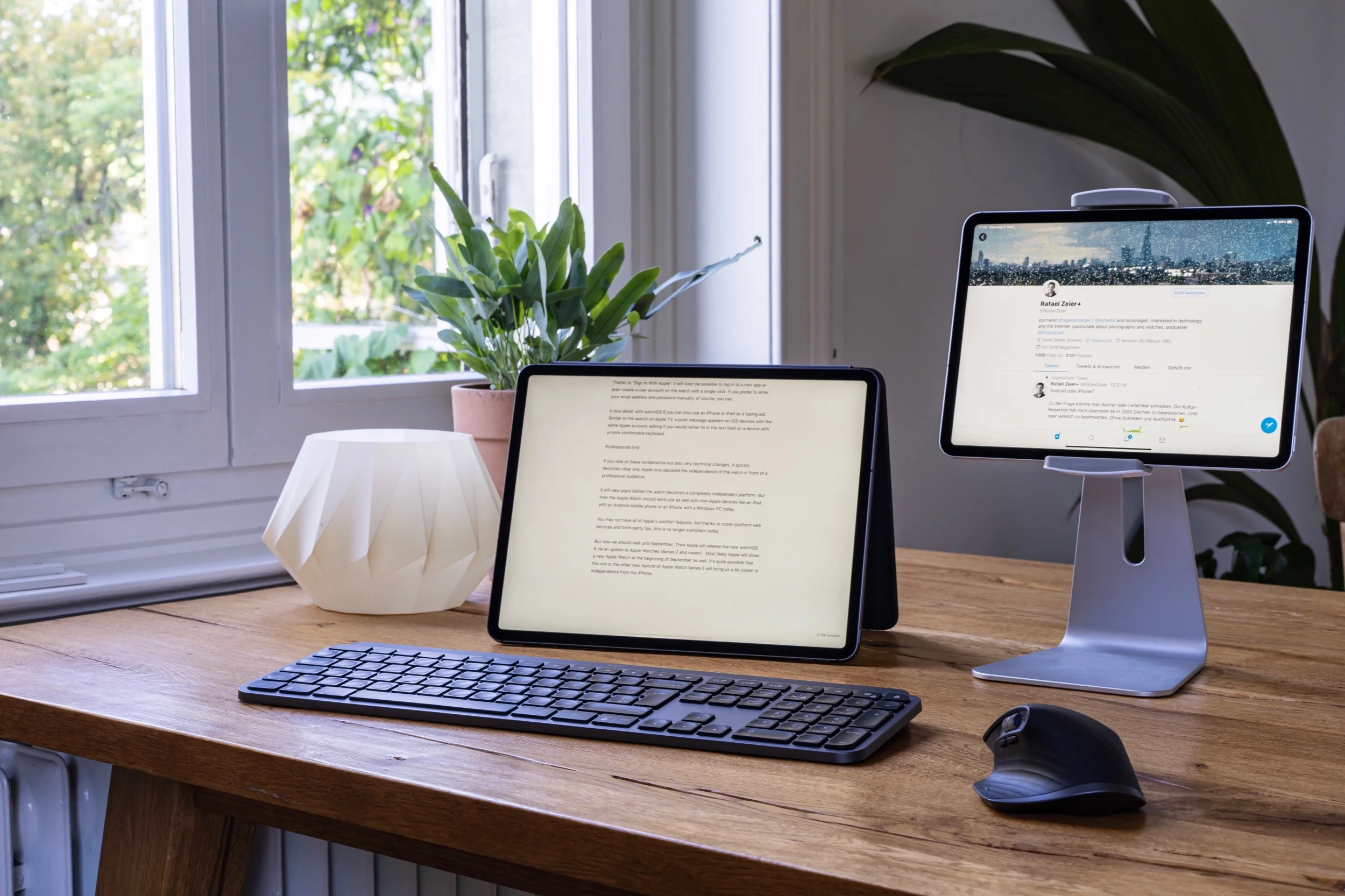Ipad_pro_mx_keys_mx_master_3_logitech.jpeg