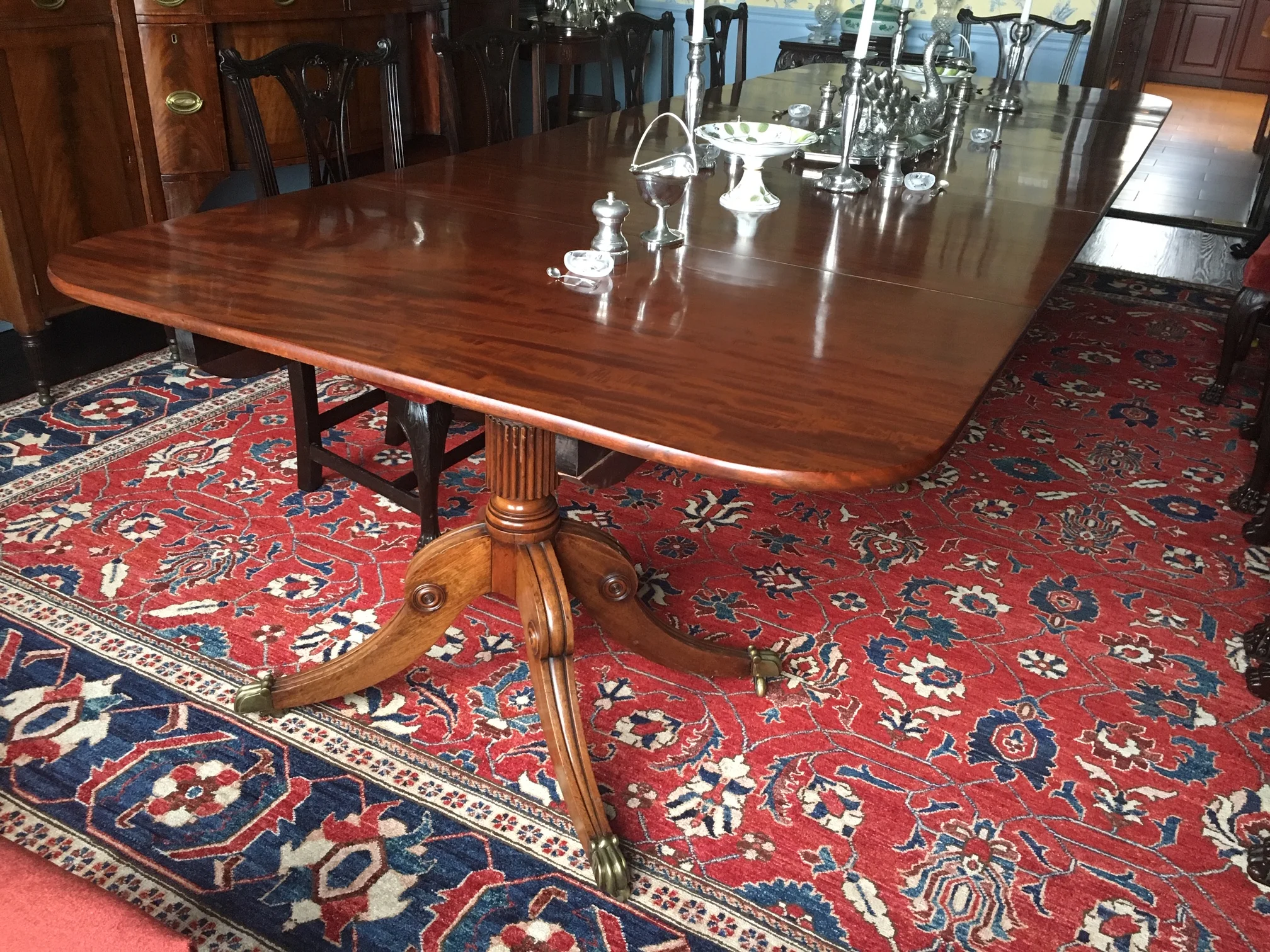 Table IMG_5398.JPG