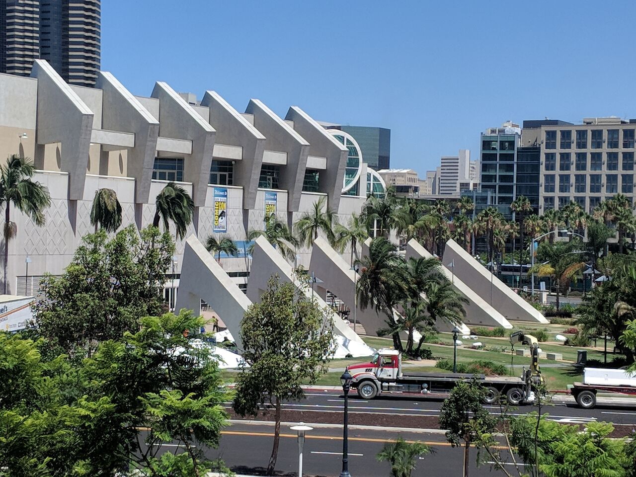SAND DIEGO CONVENTION CENTER
