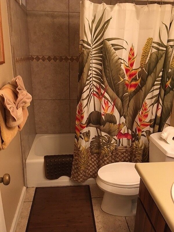 MV 3121 - Bathroom 2.jpg