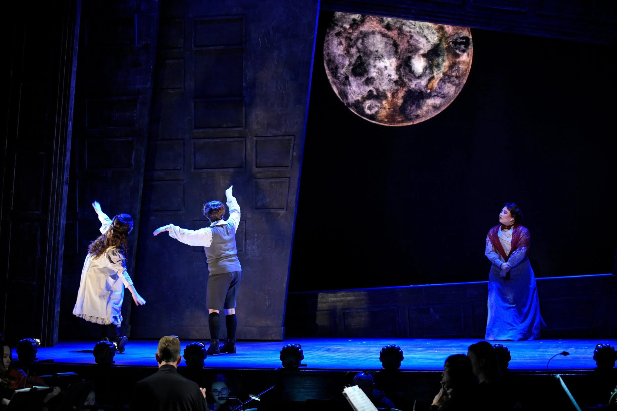 029_UProd_Opera_TurnOfTheScrew_Cast1_Cast&Crew_March2025_PeterSmithPhoto (1).JPG