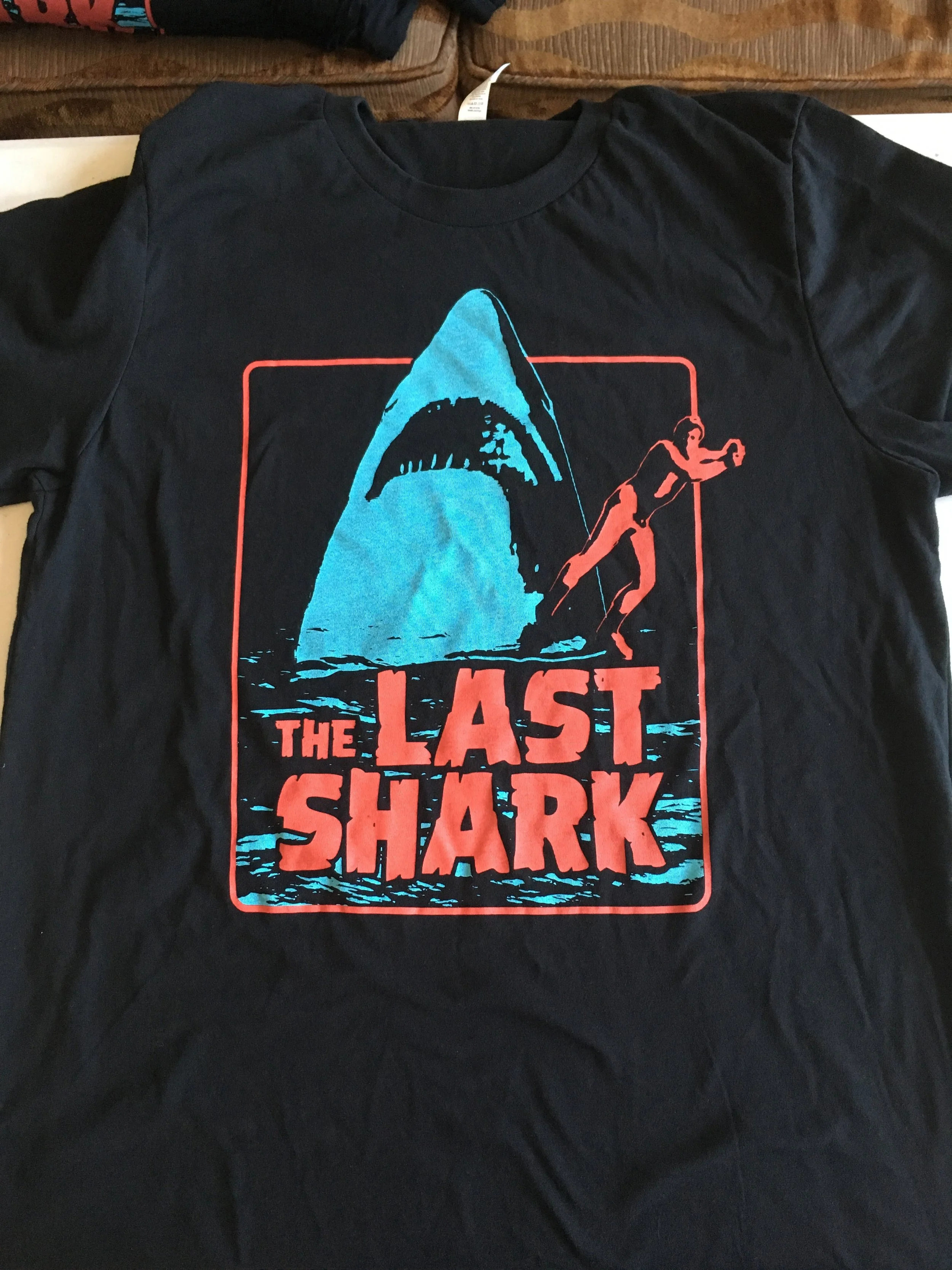 LAST SHARK T-SHIRT