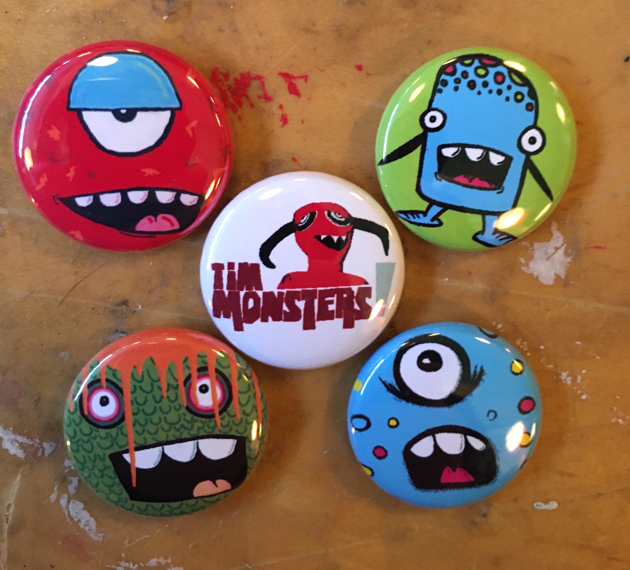 TIM MONSTERS BUTTON PACK 5