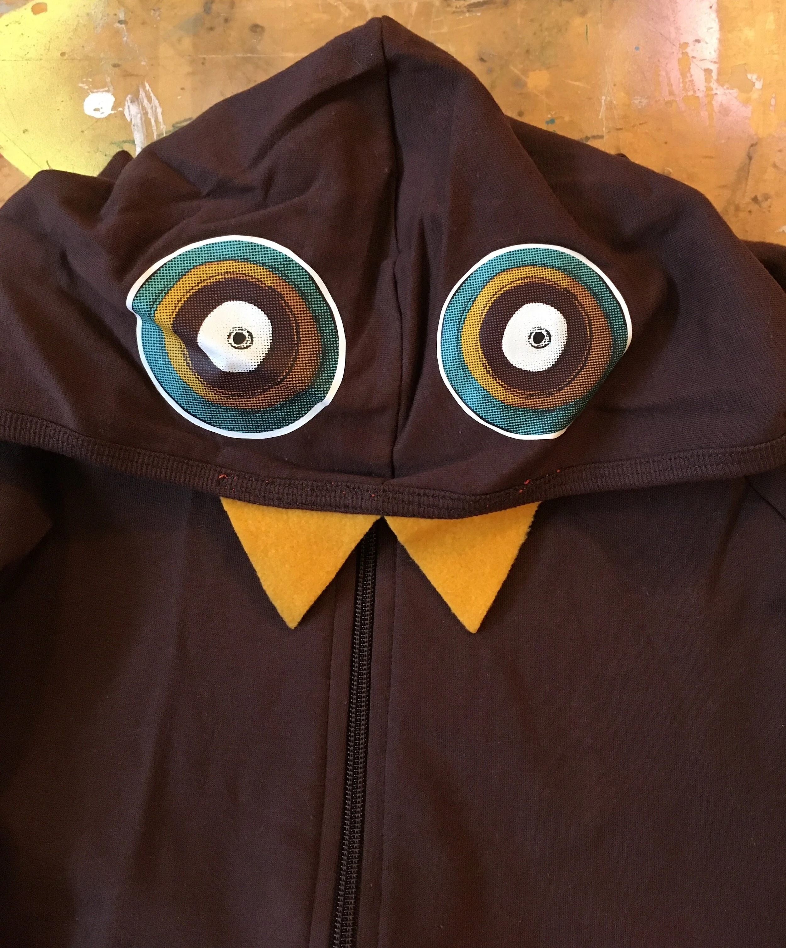 DELUXE HOODIE M 2 EYES 2.JPG