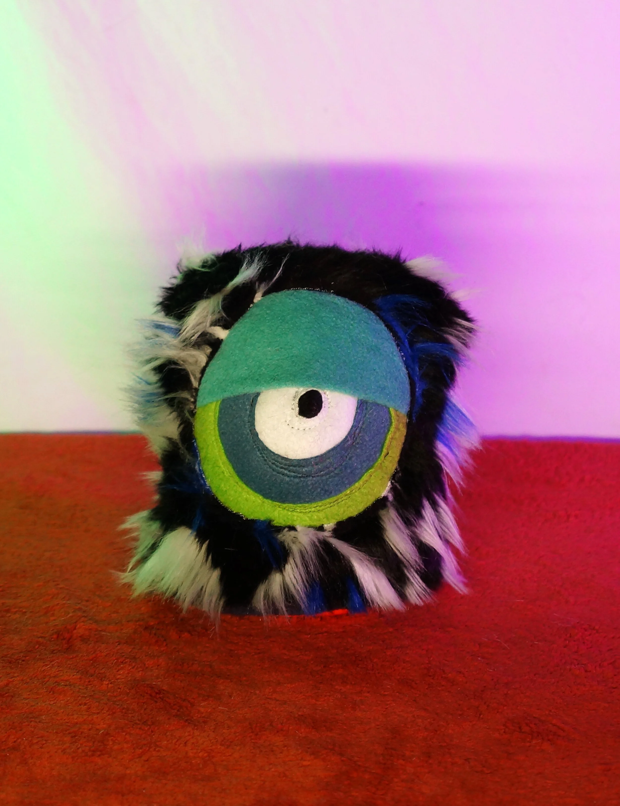 SMALL 1 EYED BLUE:WHITE:BLACK 1.JPG