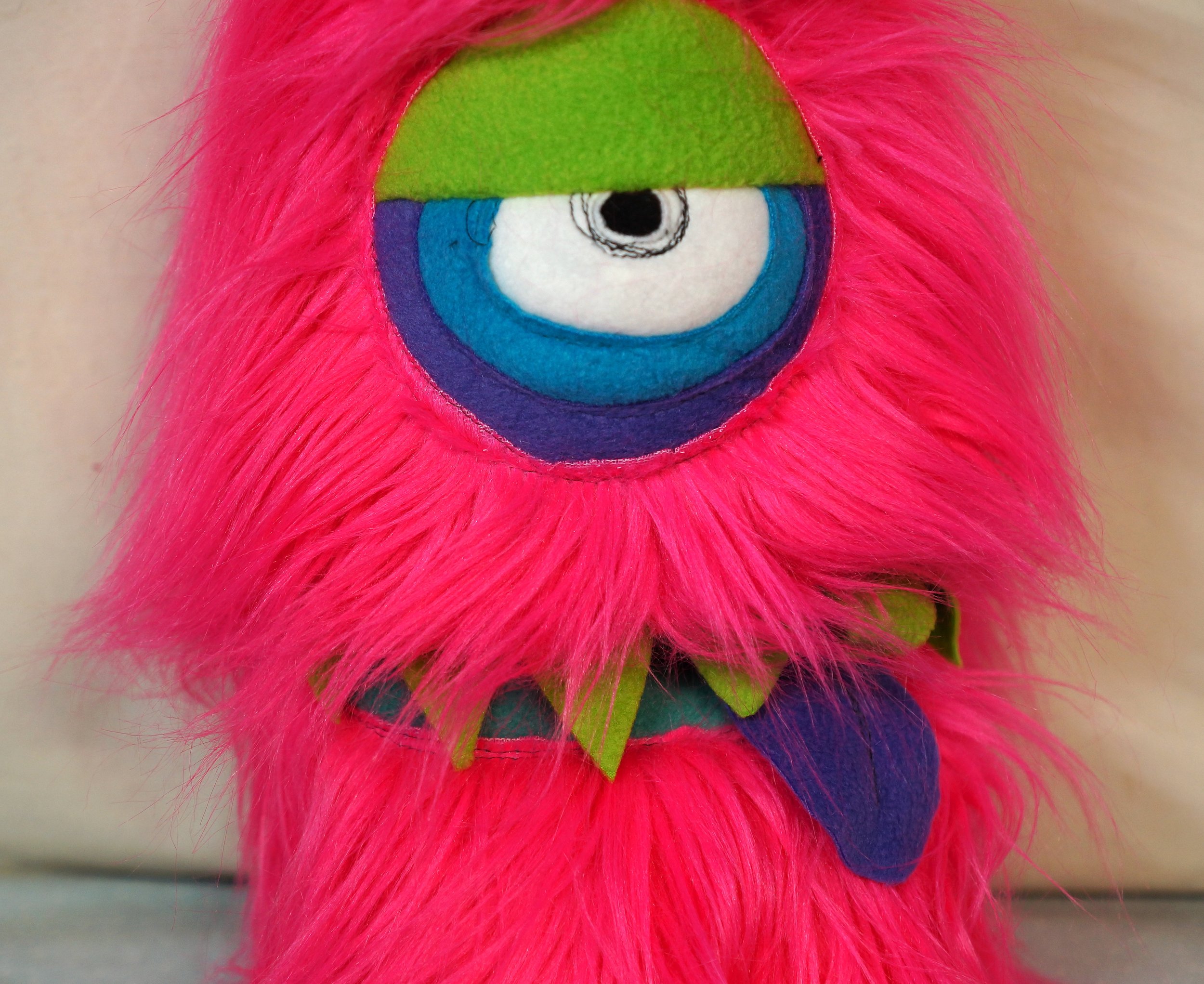 MED PINK POCKET MOUTH 2.JPG
