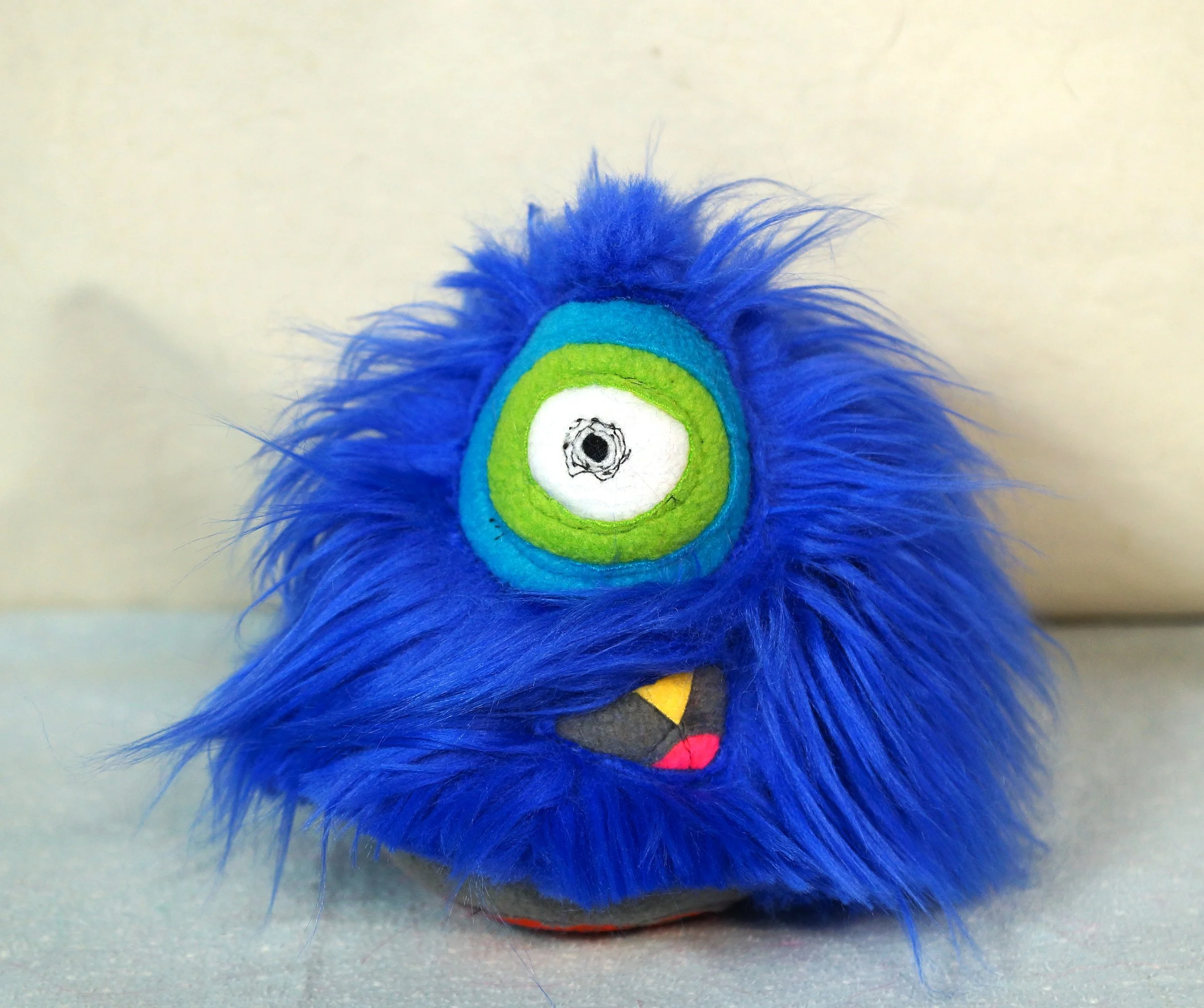 SM DARK BLUE W MOUTH 2.JPG