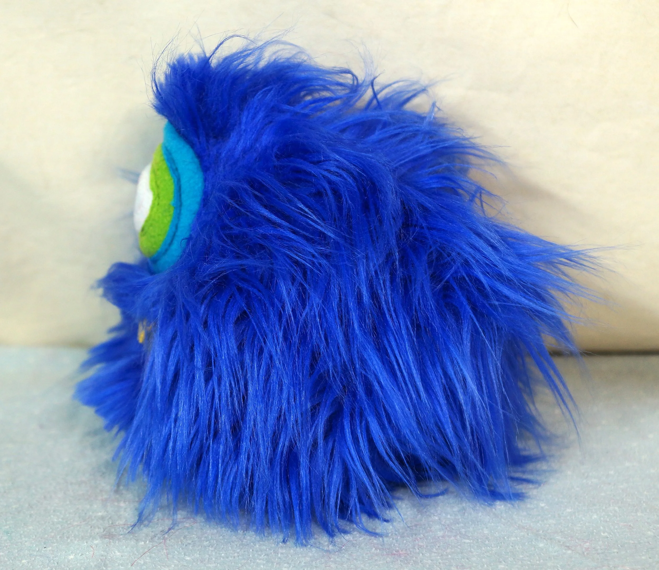 SM DARK BLUE W MOUTH 3.JPG