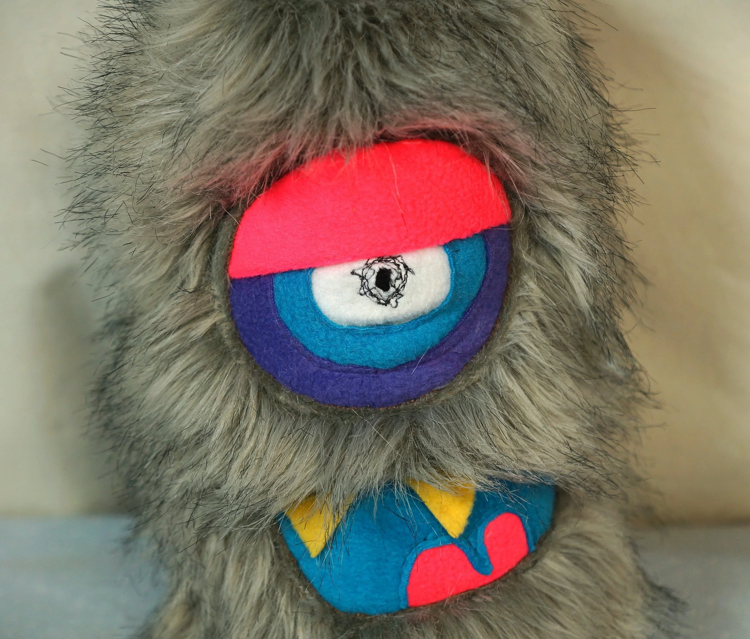 MED GRAY W STRIPE SPIKES 2.JPG