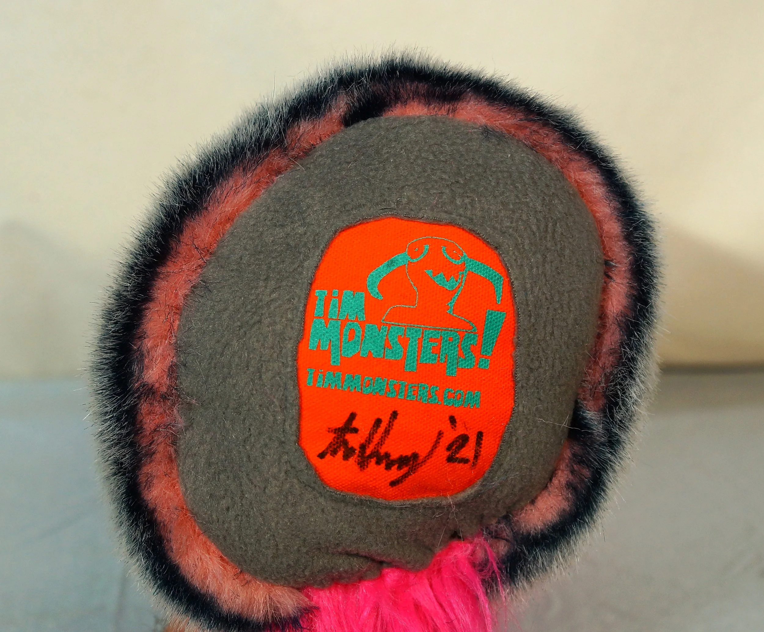 MED GRAY PINK W: DROOL 6.JPG