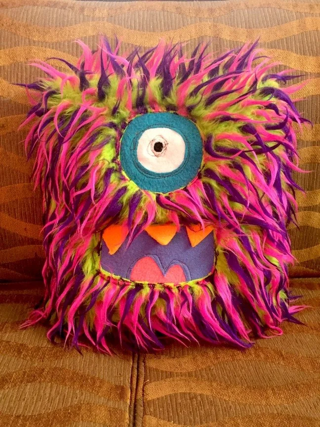 MEDIUM MULTI COLORED WALL MOUNT MONSTER FACE