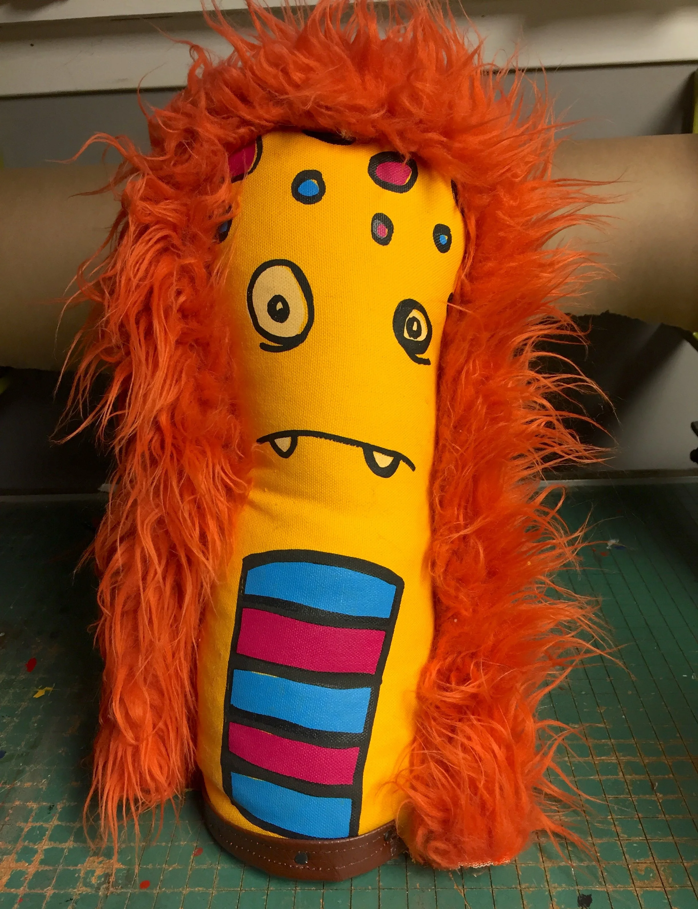 YELLOW/ORANGE SCREENPRINTED CIRCUS KNOCK-EM