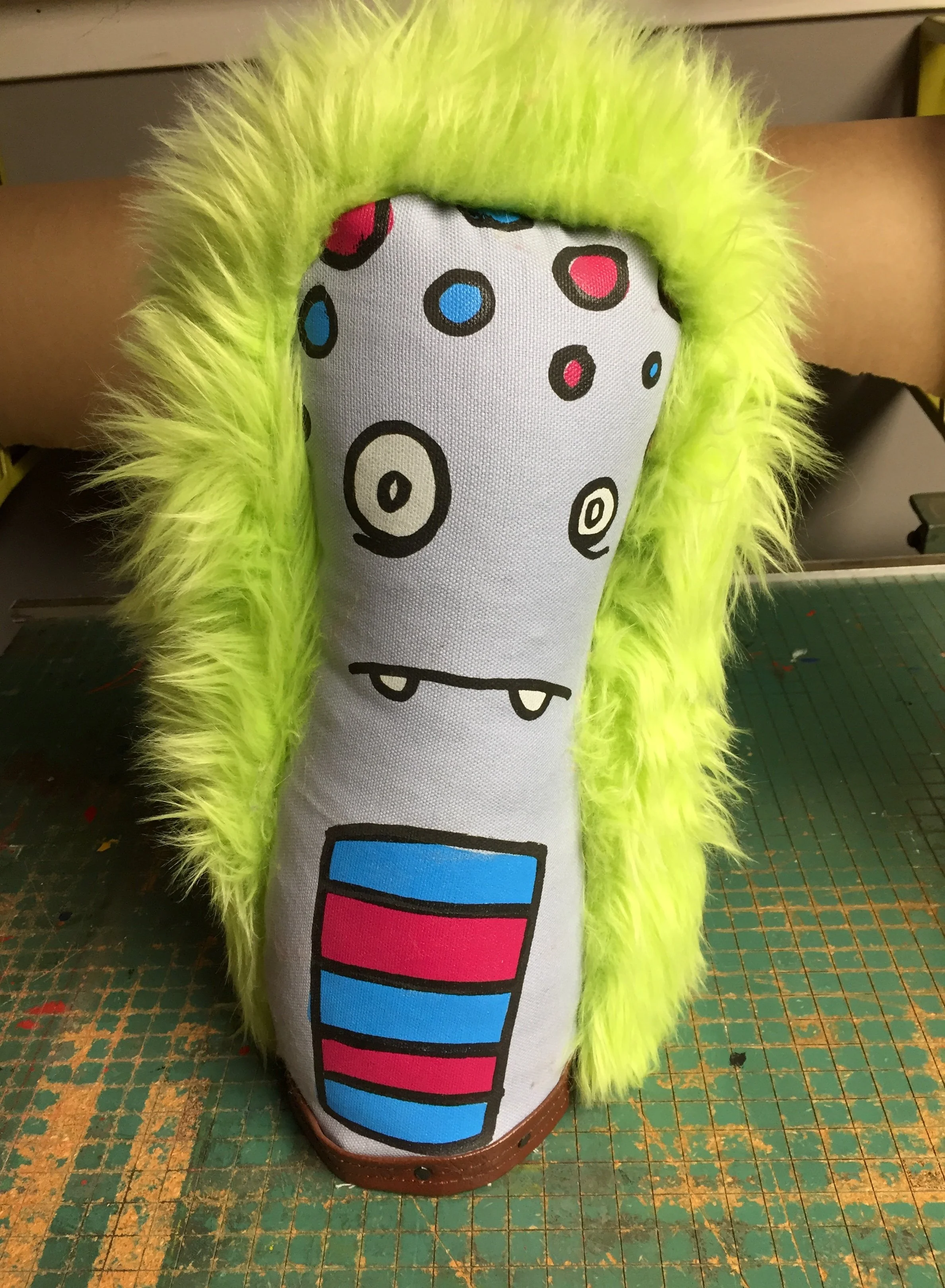 BLUE/LAVENDER SCREENPRINTED CIRCUS KNOCK-EM