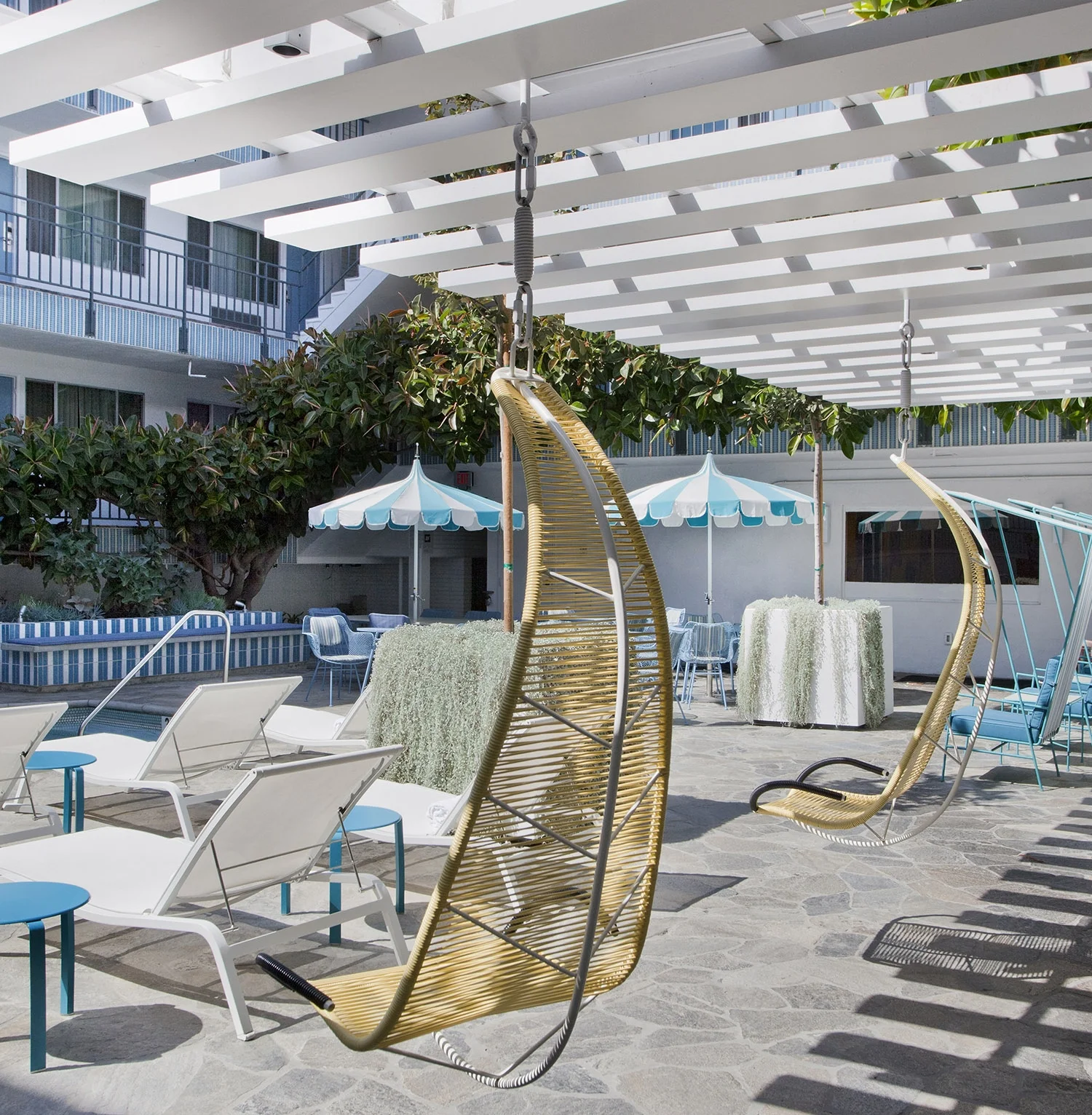 Beverly Laurel Courtyard with Trellis_Ca.jpg