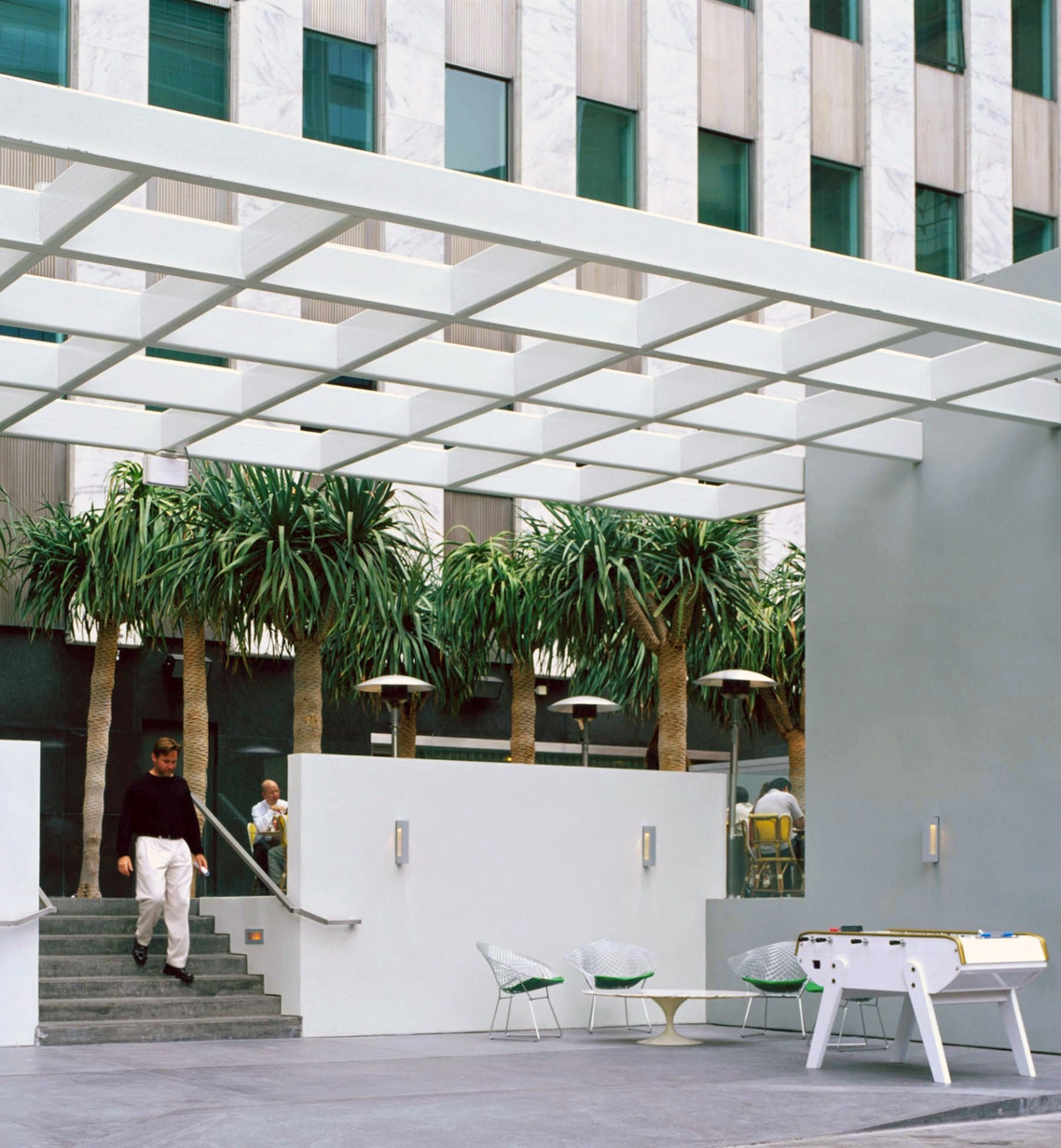 0014pc02a_entrance.jpg
