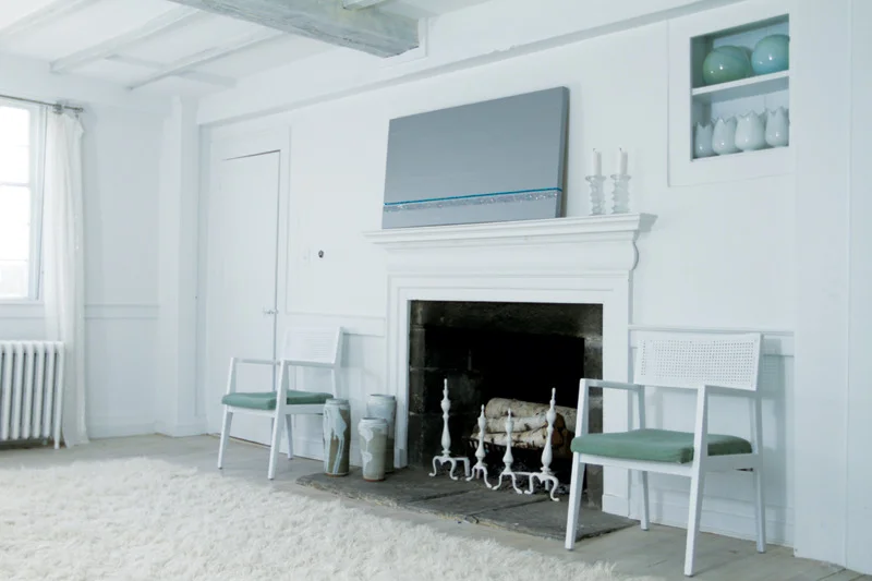 livingroom-fireplace-web.jpg