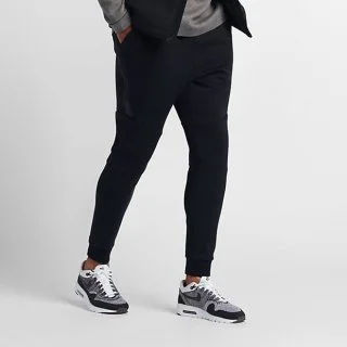 You can never go wrong with black…NEVER.