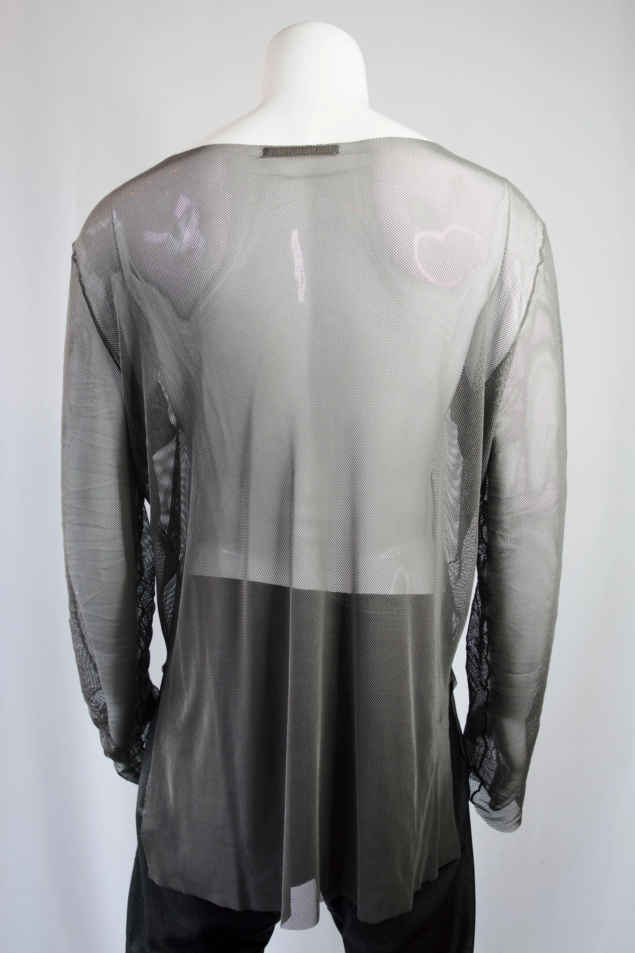 greymesh_shirt_B.jpg