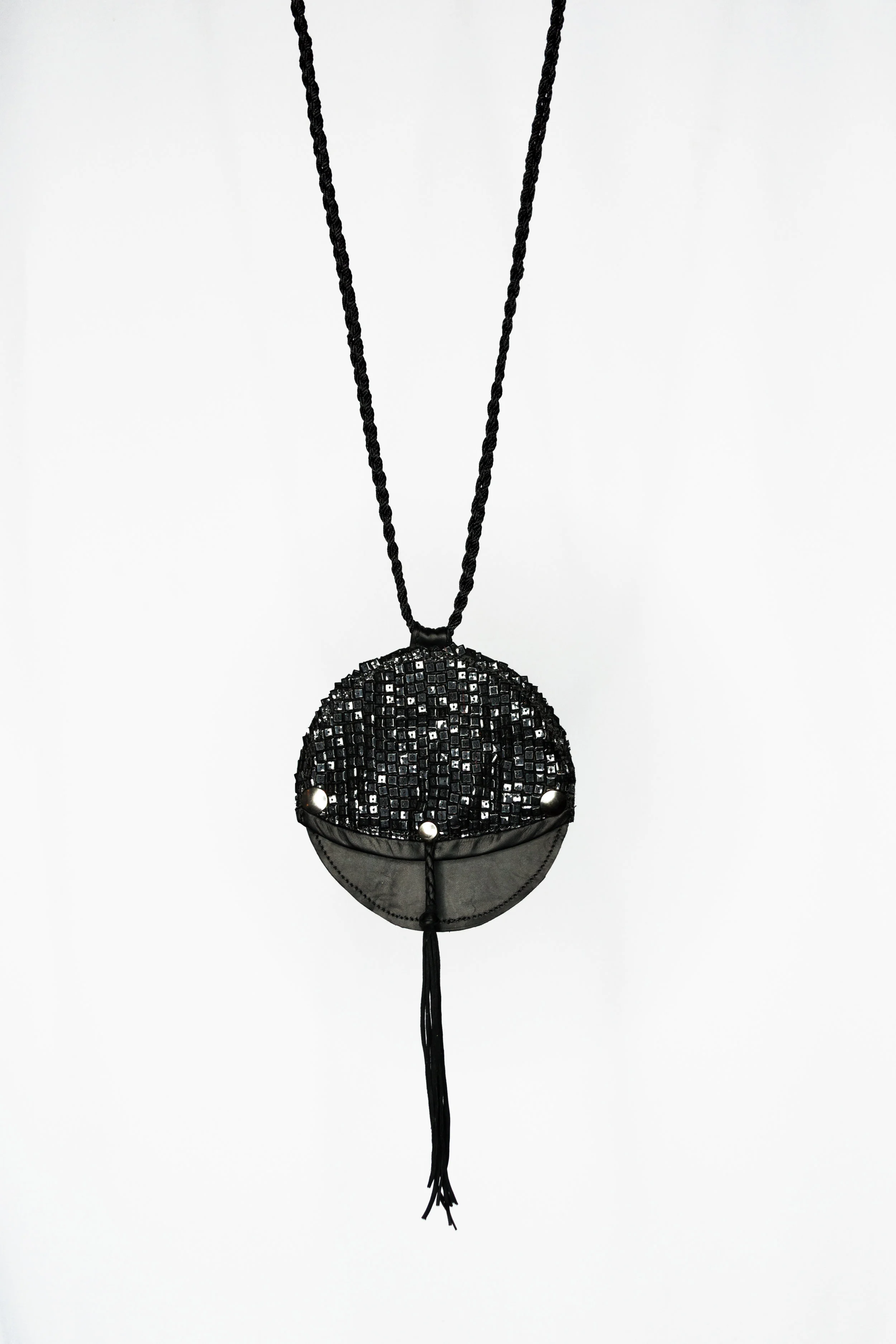 blacksequin_circle_purse_F.jpg
