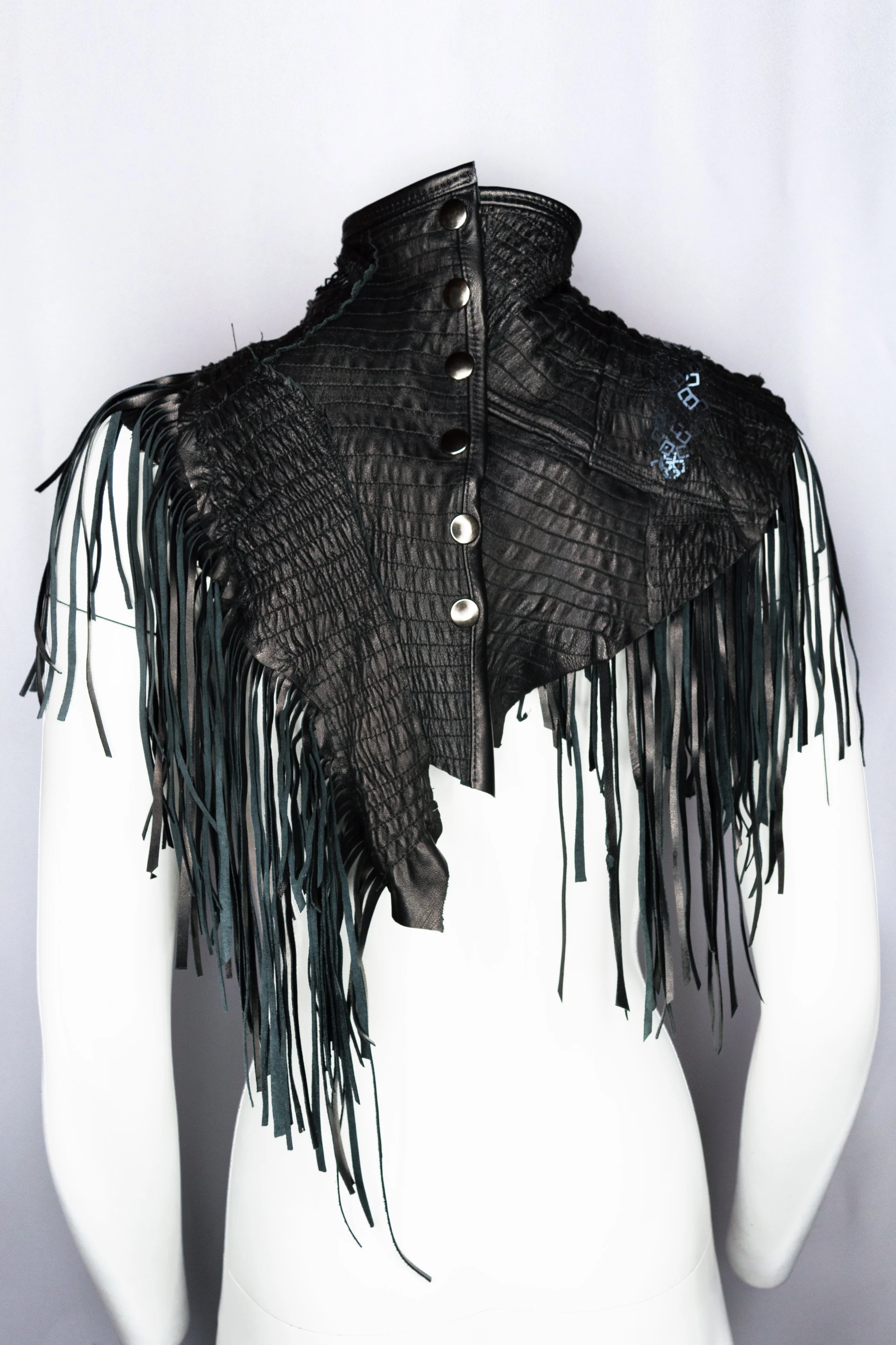 blackgatheredfringe_neck_B.jpg