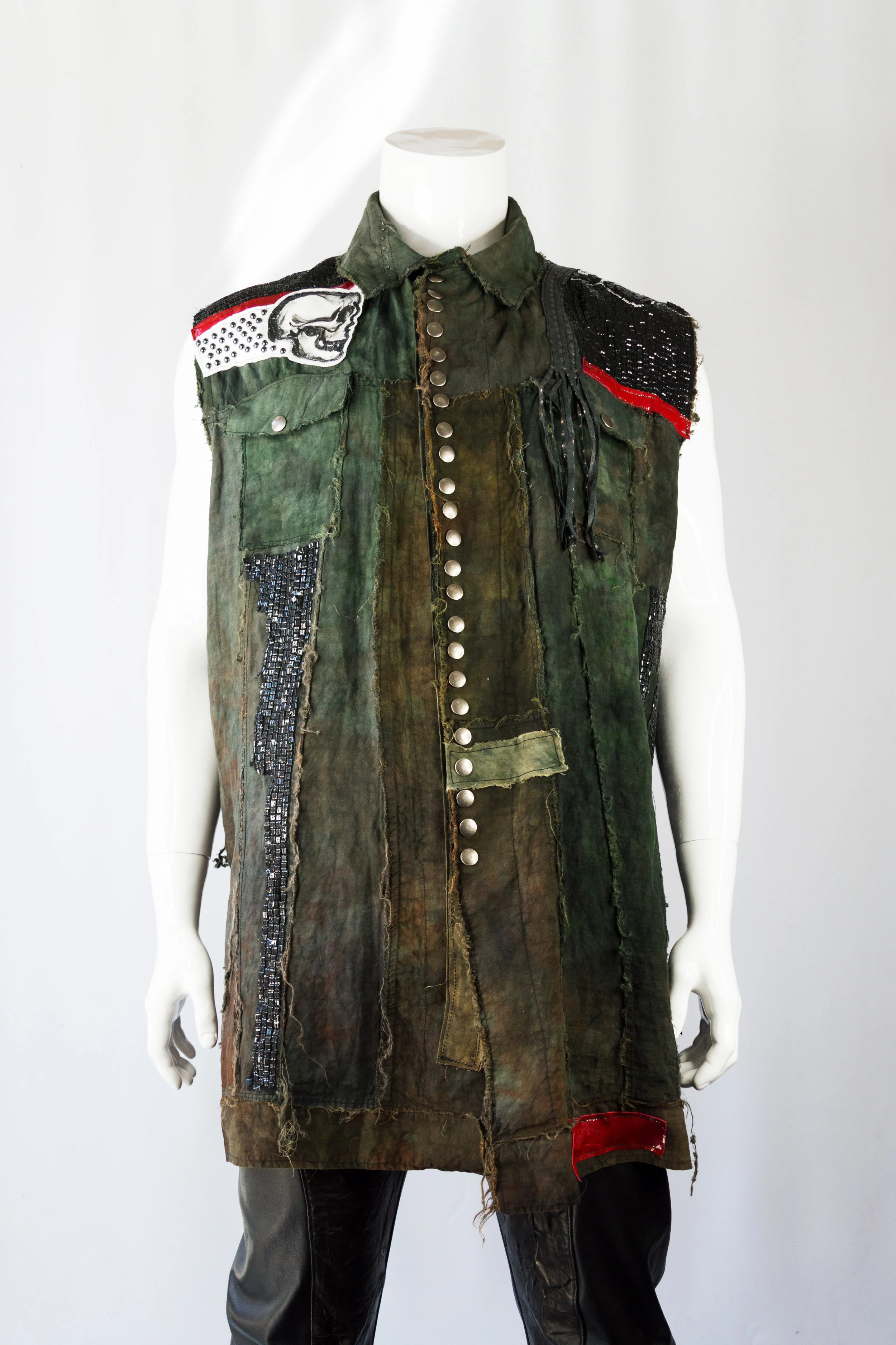 skull_vest_F1.jpg