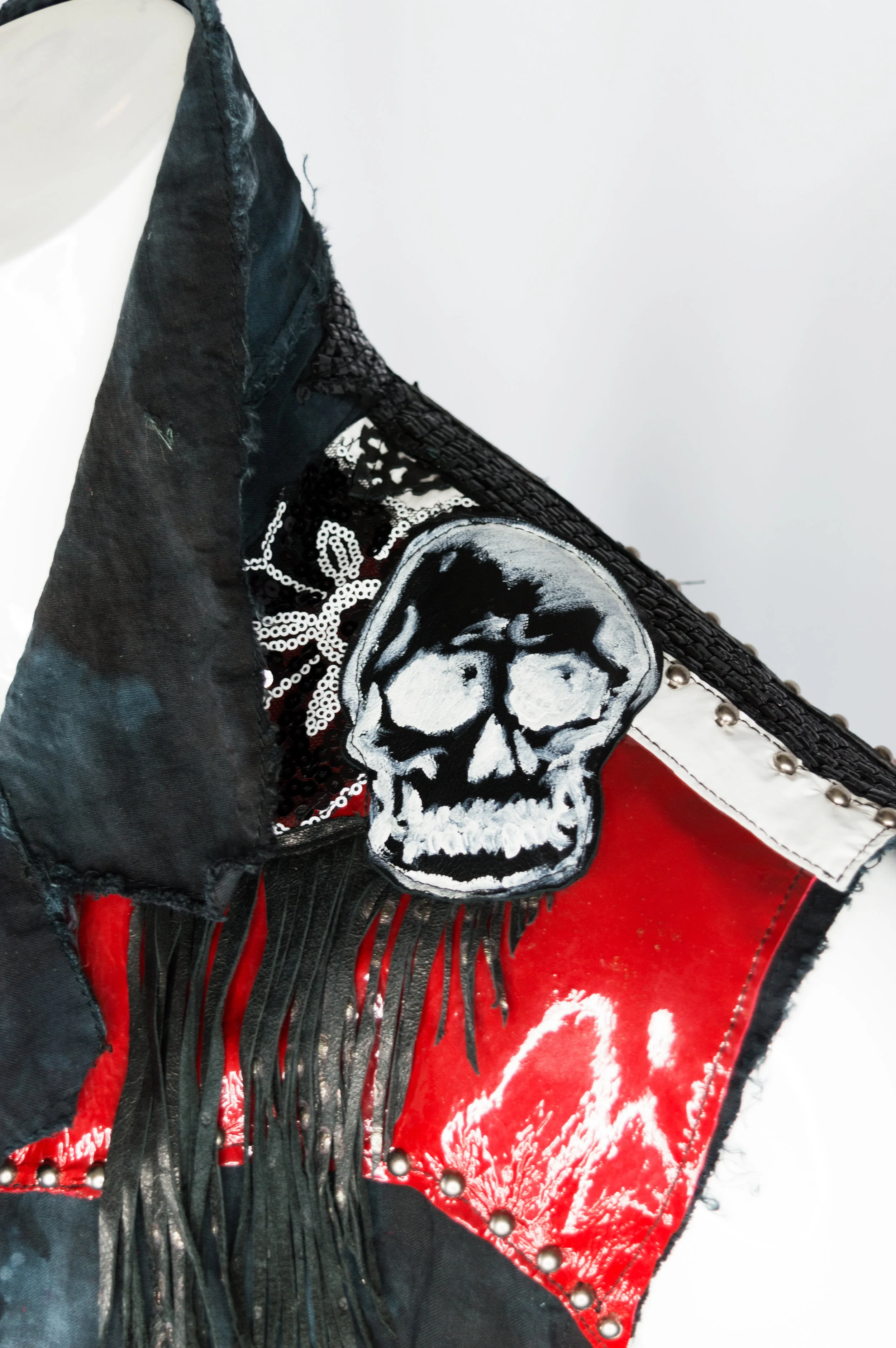 bluehanddyed_skull_vest_long_c.jpg