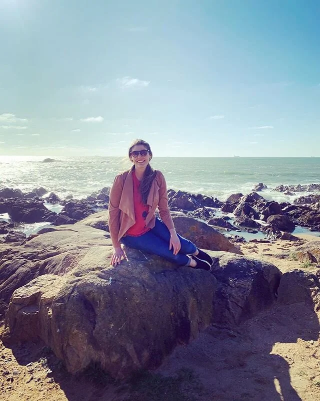 Watch and you&rsquo;ll see, someday I&rsquo;ll be part of your world ☀️
.
.
.
#portugal🇵🇹 #onholiday #funinthesun #instagramvsreality #americanineurope #travelmoreworryless #smilewithjenna #sunshinestateofmind
