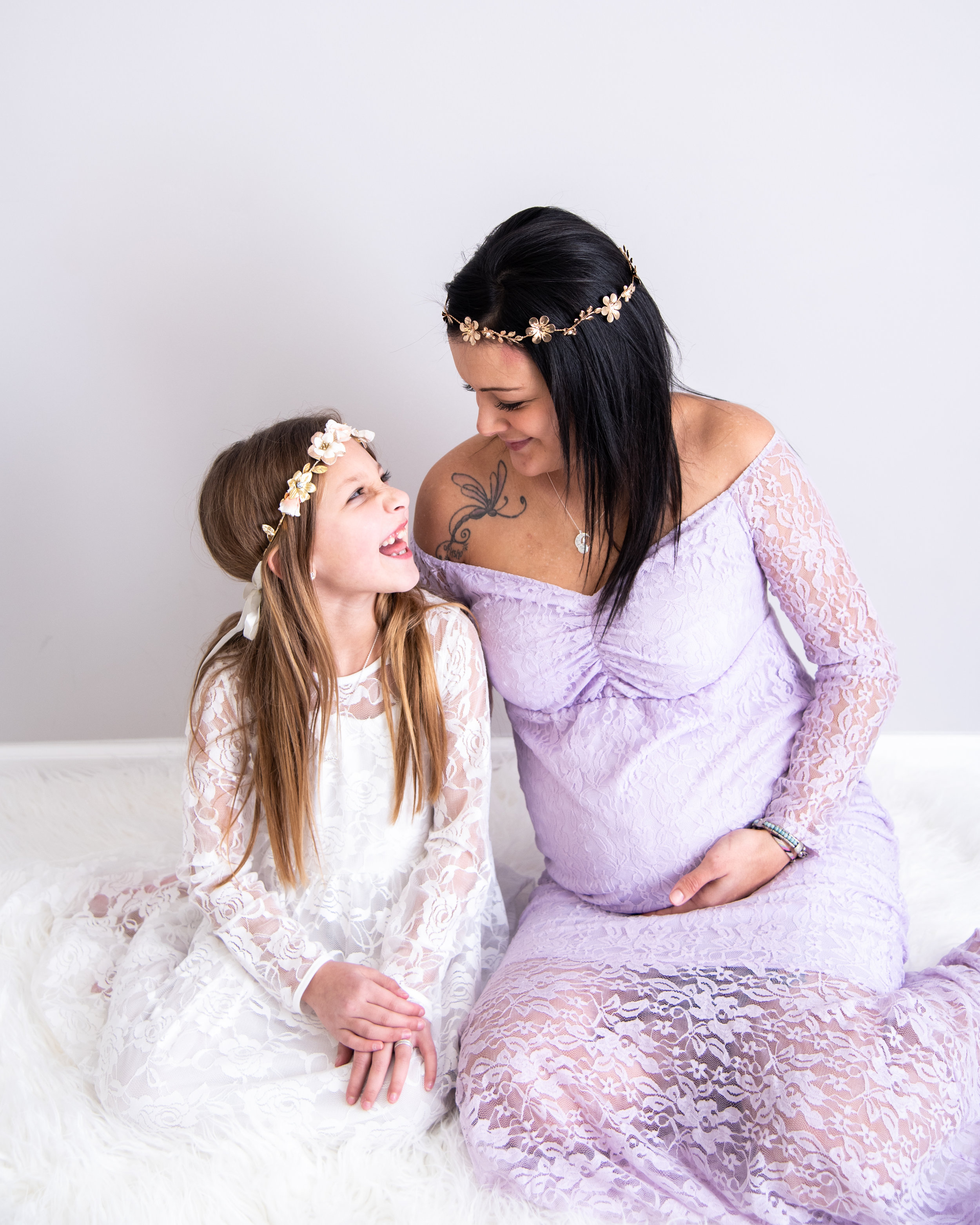 Bridget's Maternity Photos with Daughter — Kyla Jo Photography