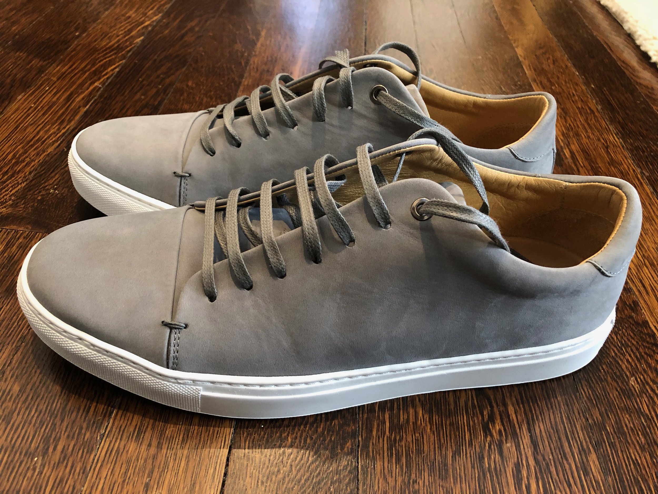 suitsupply white sneakers