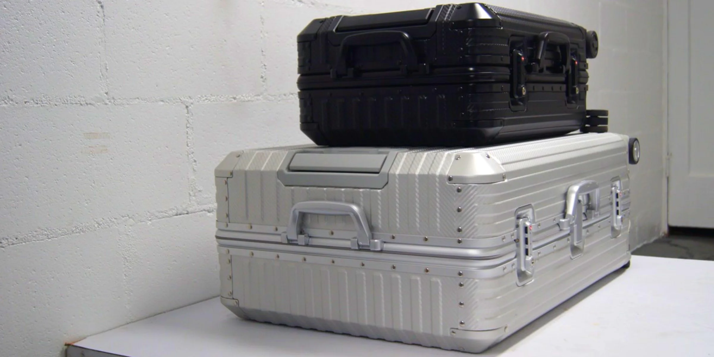 aluminum hard case luggage